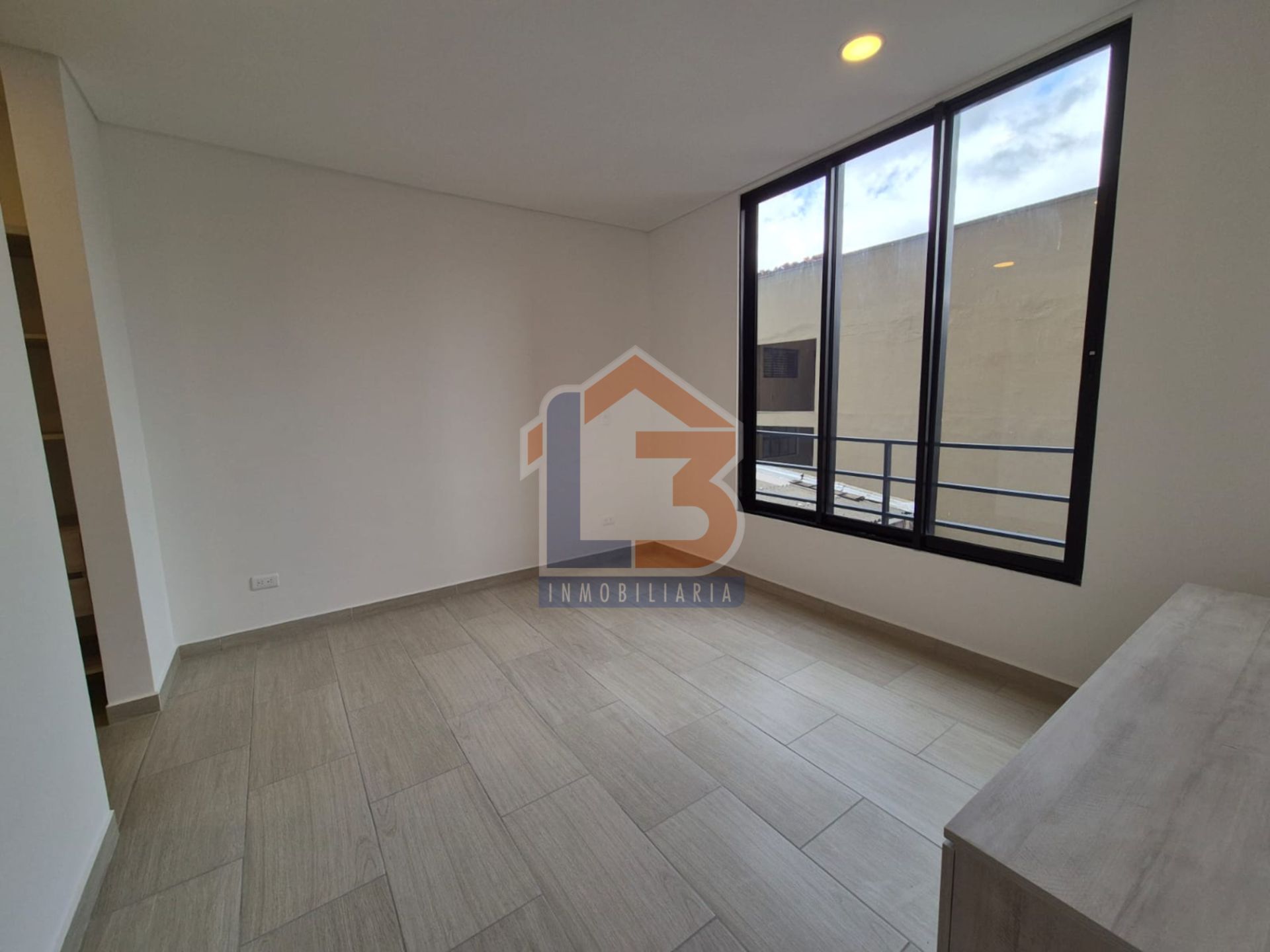 SE VENDE APTO EST. AMARA  (21).jpg
