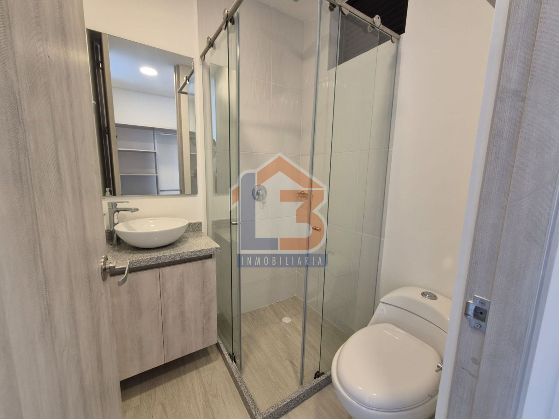SE VENDE APTO EST. AMARA  (27).jpg
