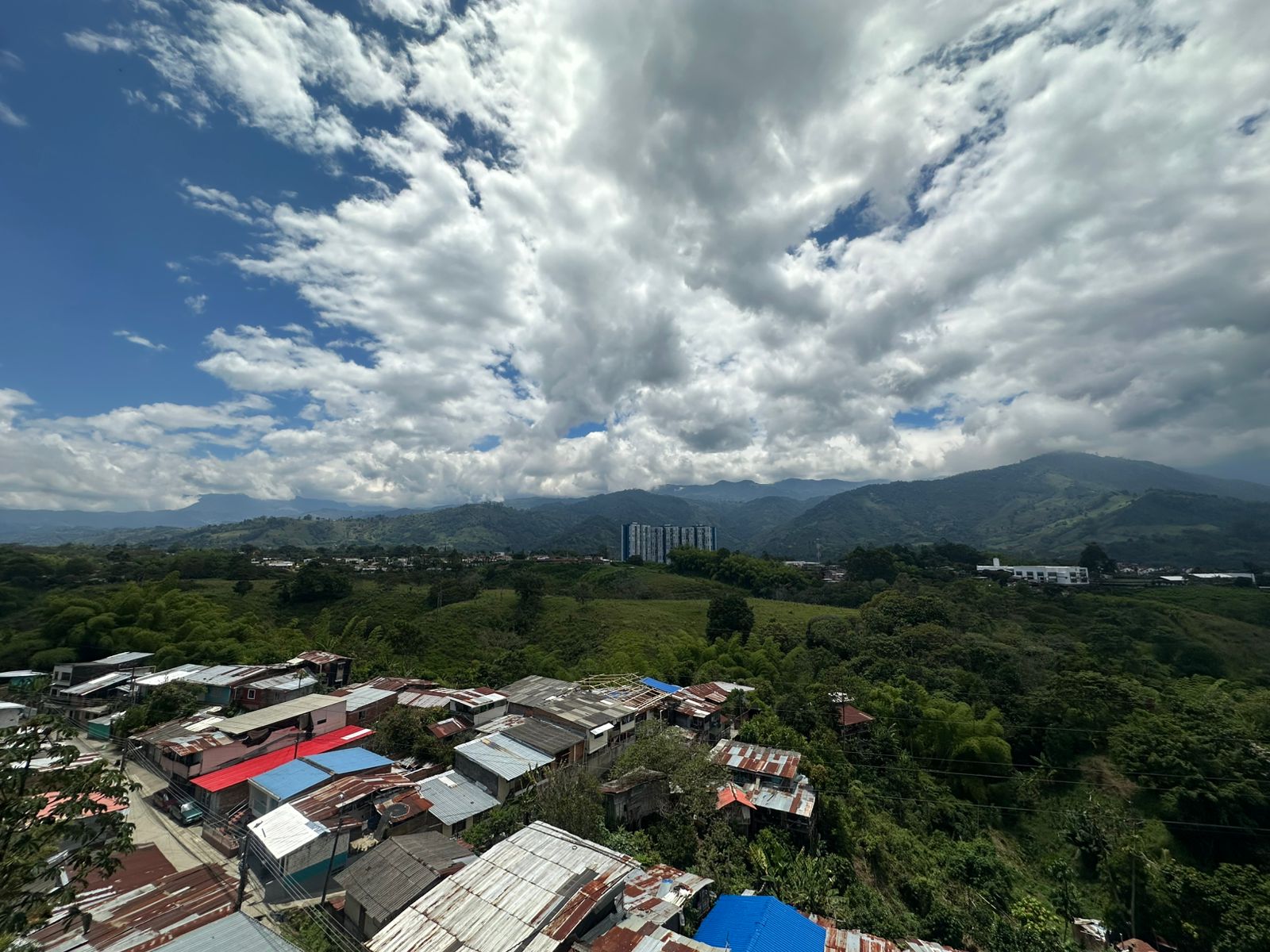 CASA #2 ORO NEGRO ATARDECER (21).jpg