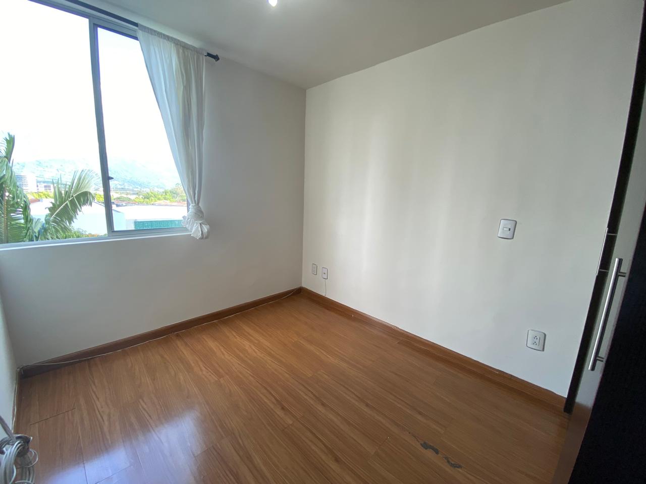 SE VENDE APTO EN AV. 19 NORTE 11..jpg