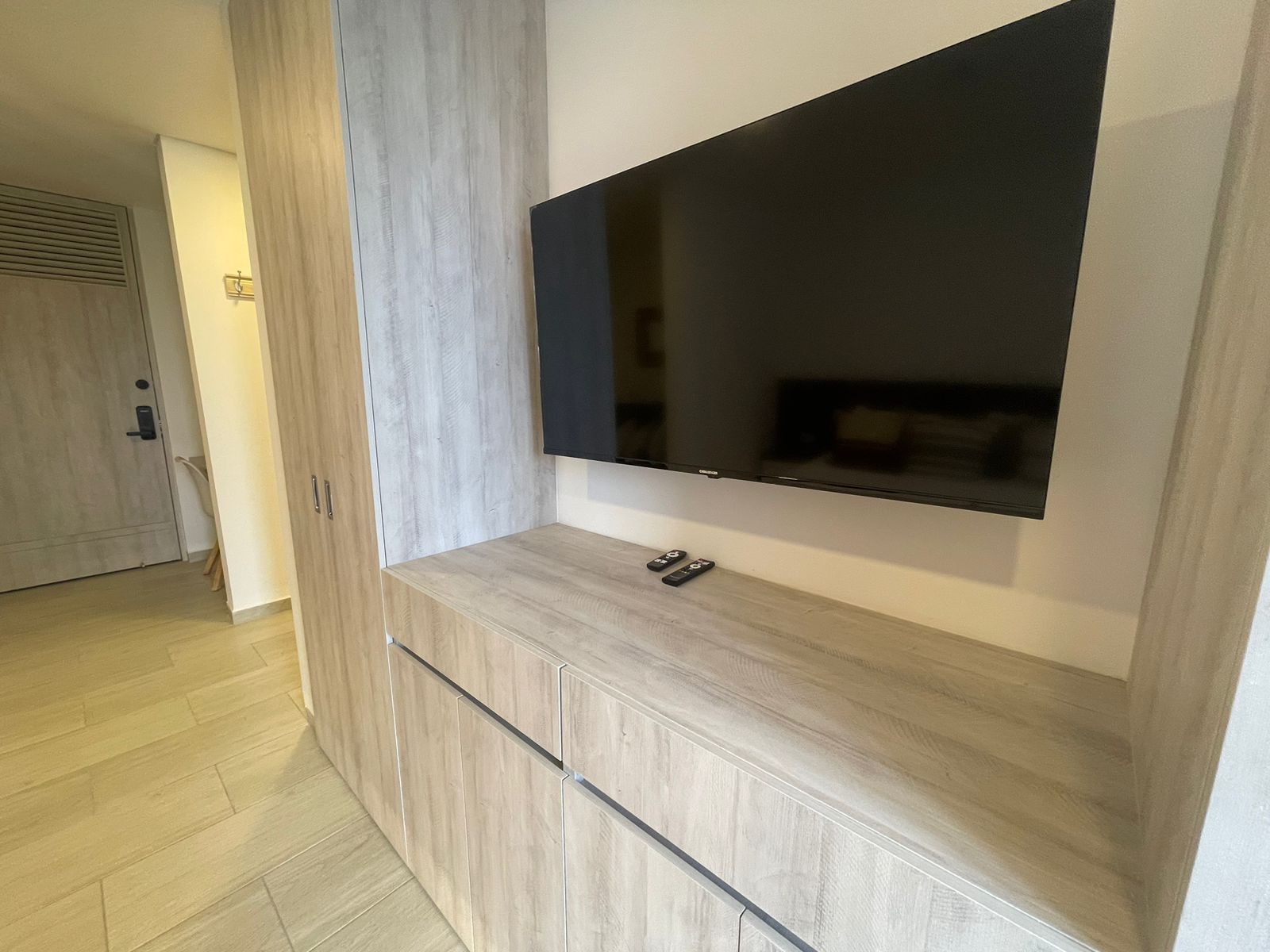 Hermoso apartaestudio Laureles  (28).jpg