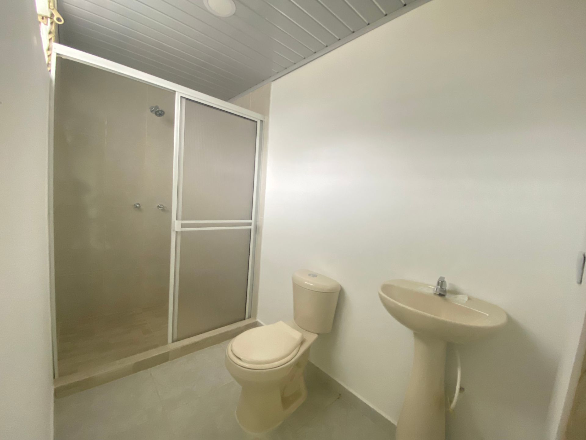 CASA DOSQUEBRADAS VALHER  (12).jpg