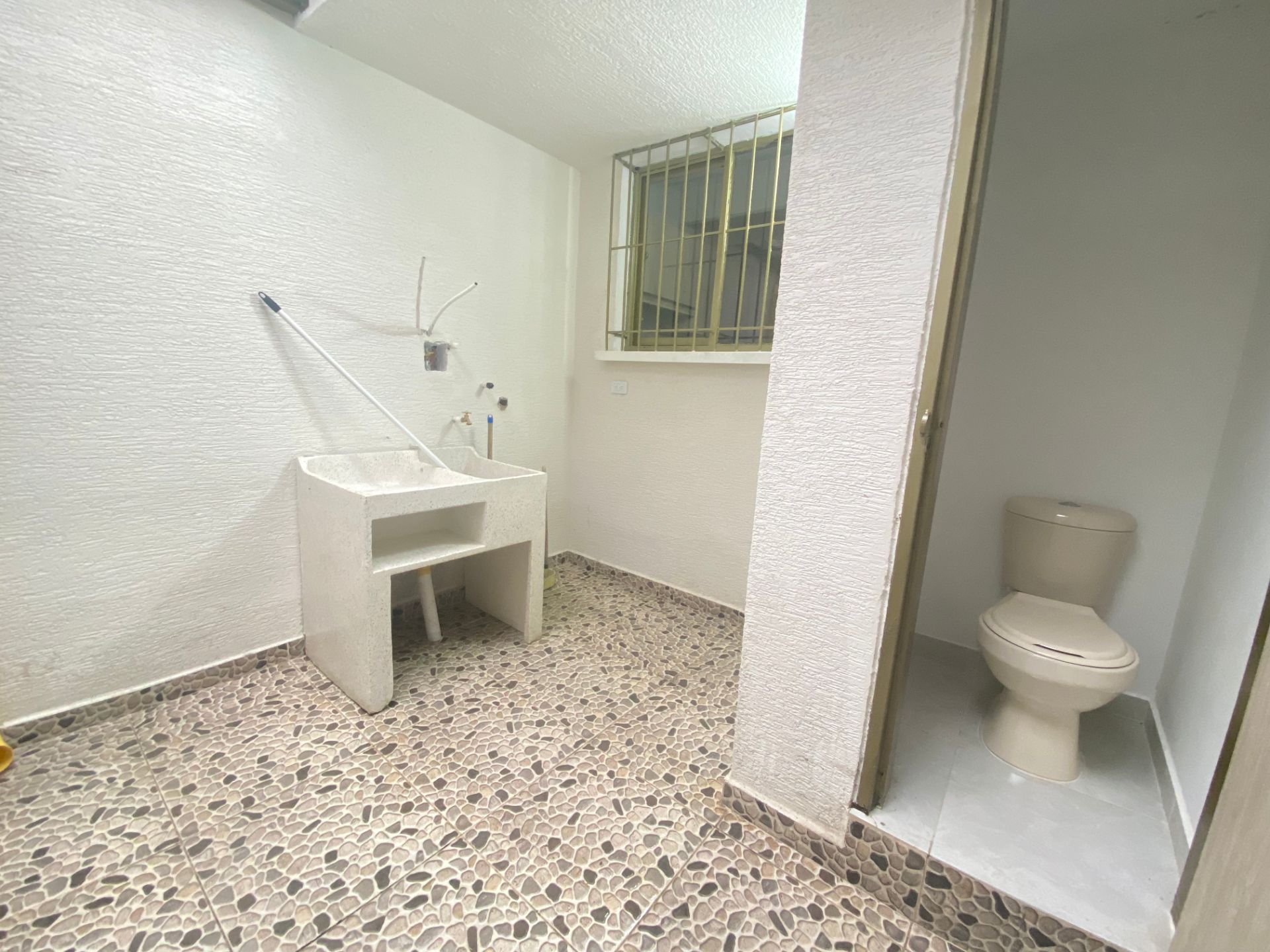 CASA DOSQUEBRADAS VALHER  (38).jpg