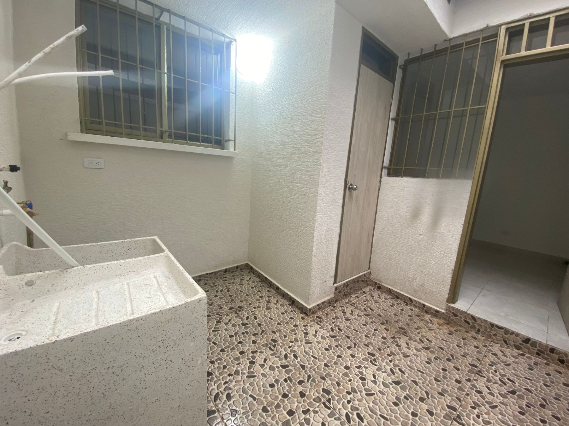 CASA DOSQUEBRADAS VALHER  (36).jpg