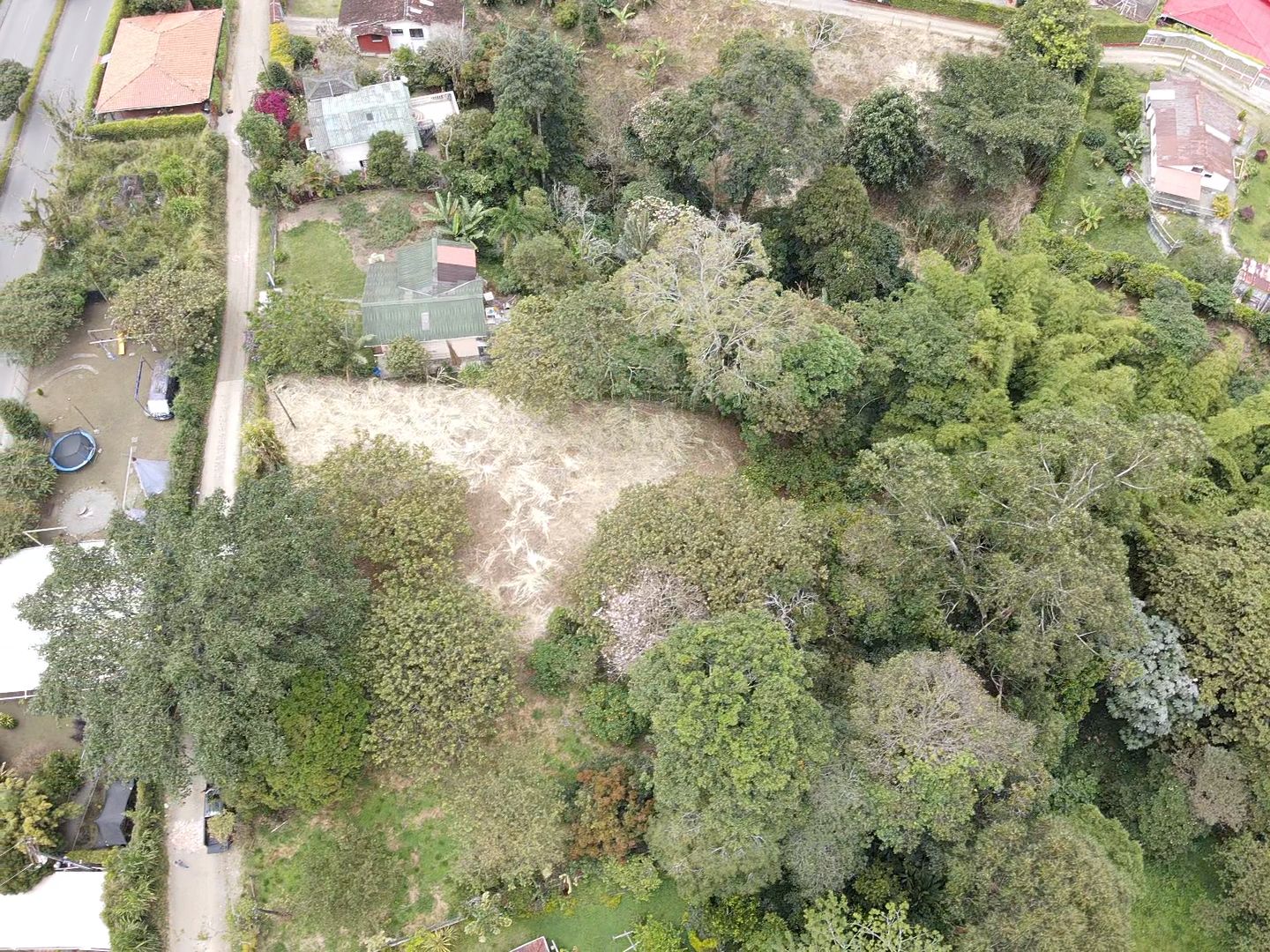 SE VENDE LOTE EN AV. CENTENARIO (21).jpg