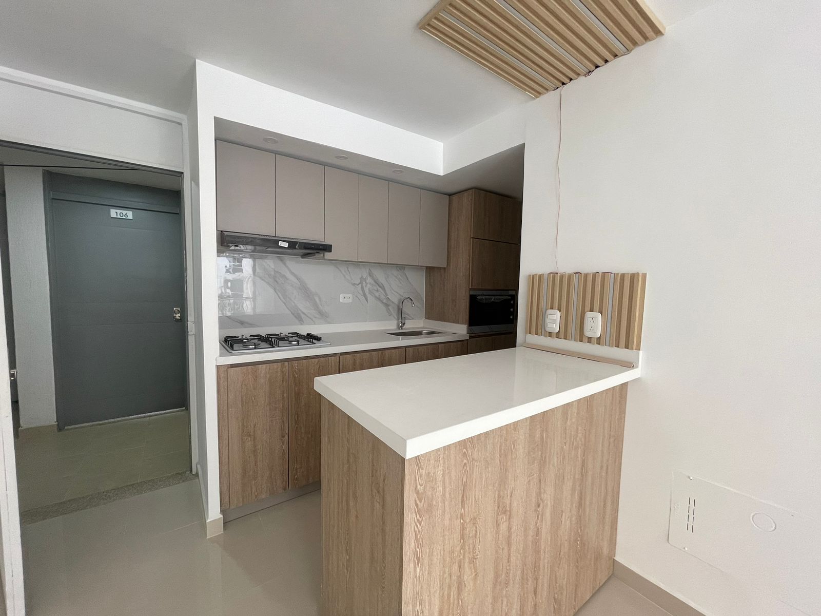 SE VENDE APTO EN MEDITERRANEO 6..jpg