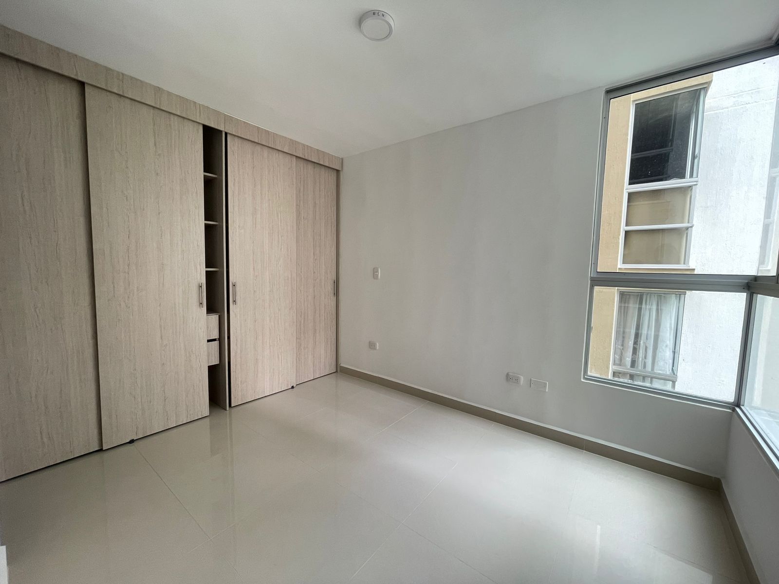 SE VENDE APTO EN MEDITERRANEO 12..jpg