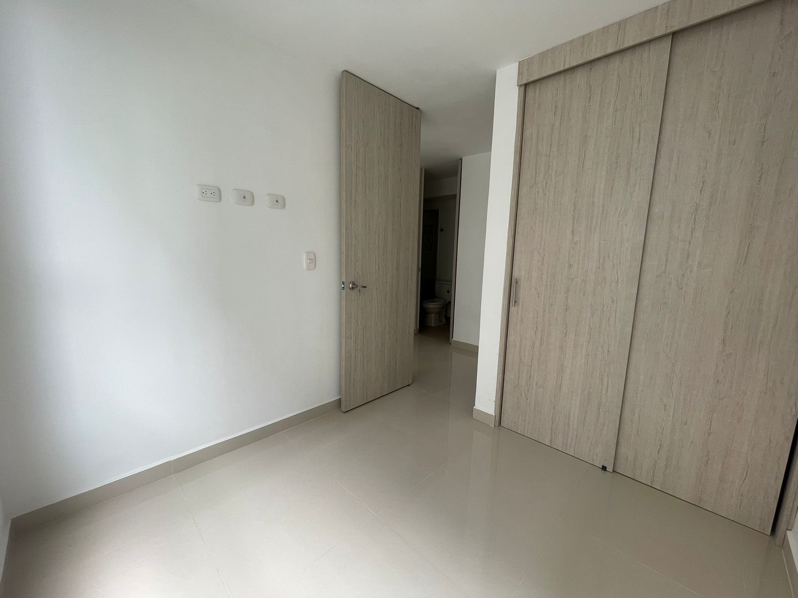 SE VENDE APTO EN MEDITERRANEO 17..jpg