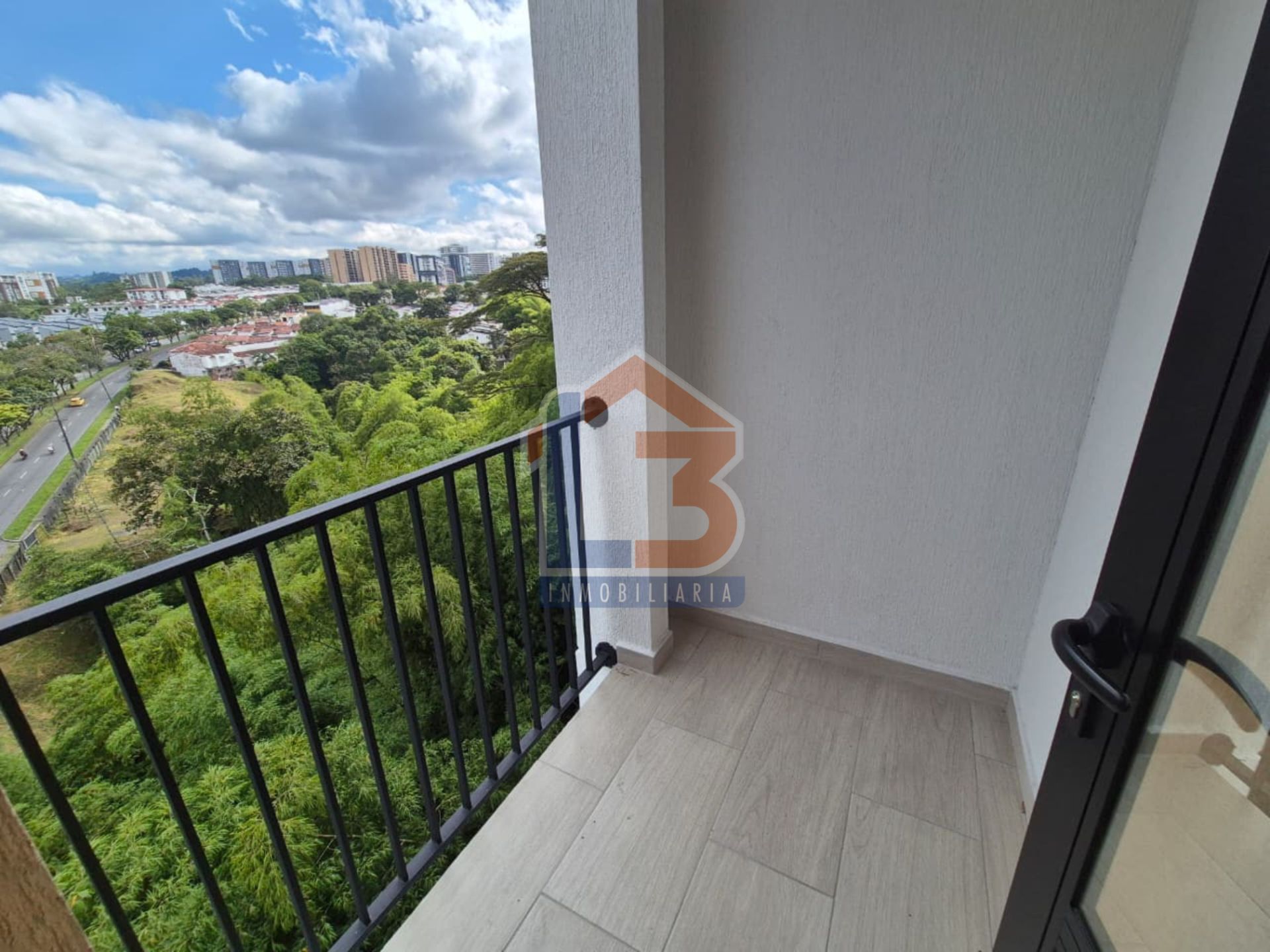 SE VENDE APTO. EST. AMARA  (13).jpg