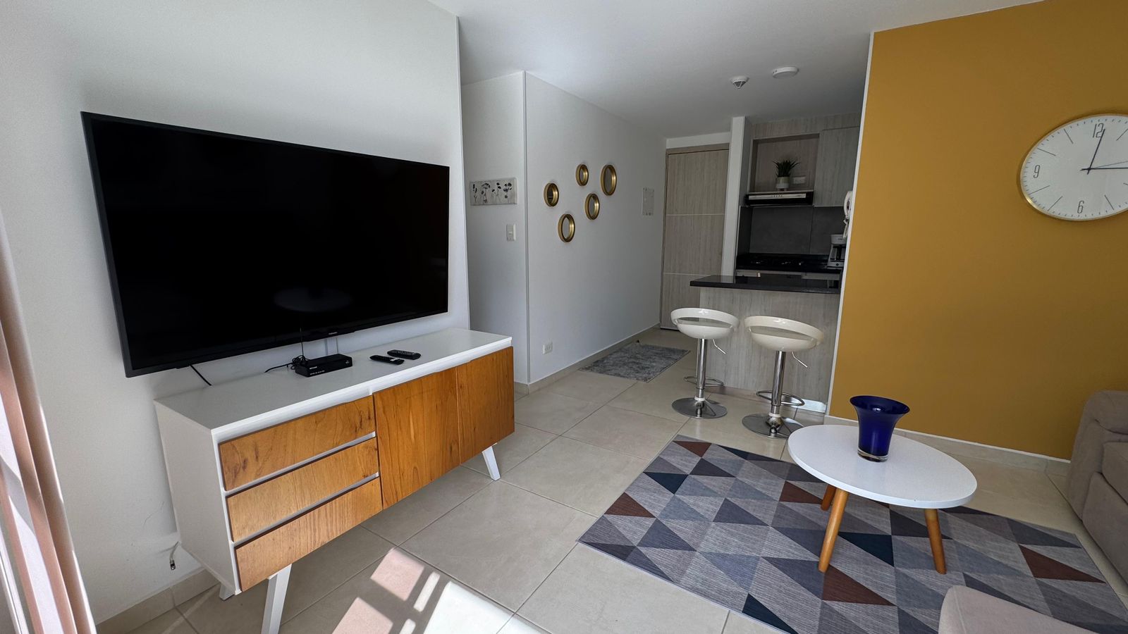 HERMOSO APARTAMENTO AL NORTE DE LA CIUDAD POR MENSUALIDAD  (20).jpg