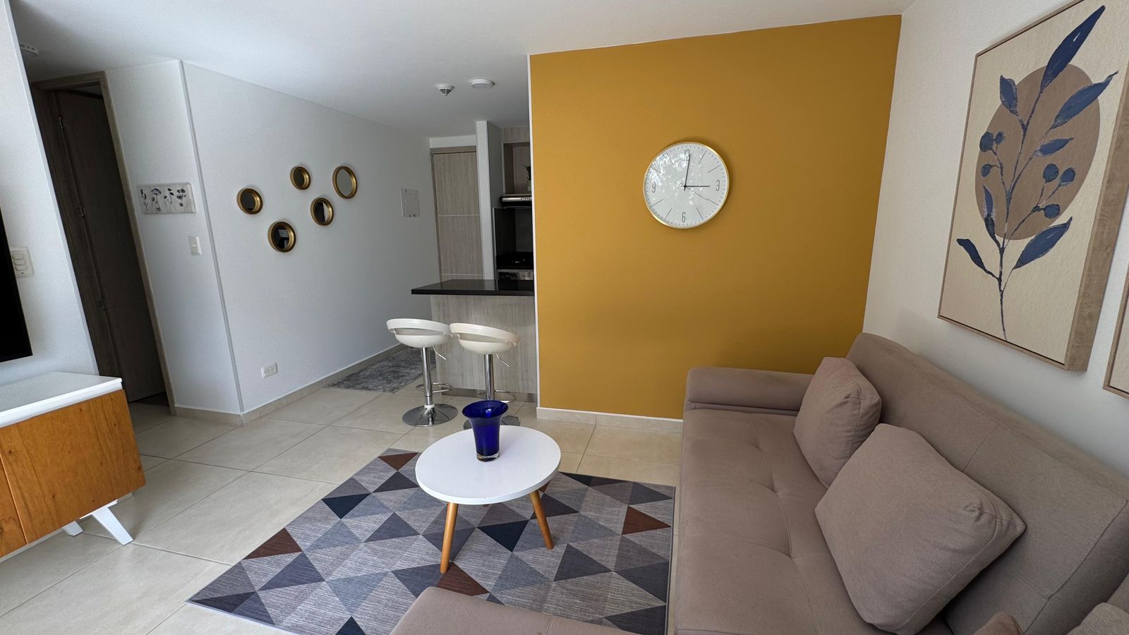 HERMOSO APARTAMENTO AL NORTE DE LA CIUDAD POR MENSUALIDAD  (54).jpg