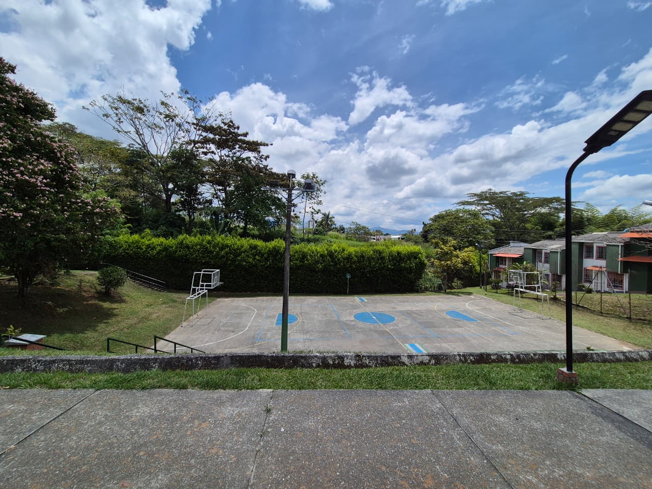 SE VENDE CASA EN LA ARCADÍA  30..jpg