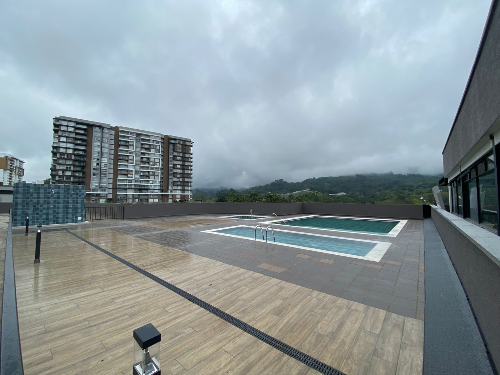 SE VENDE APTO EN AV. CENTENARIO  27..jpg