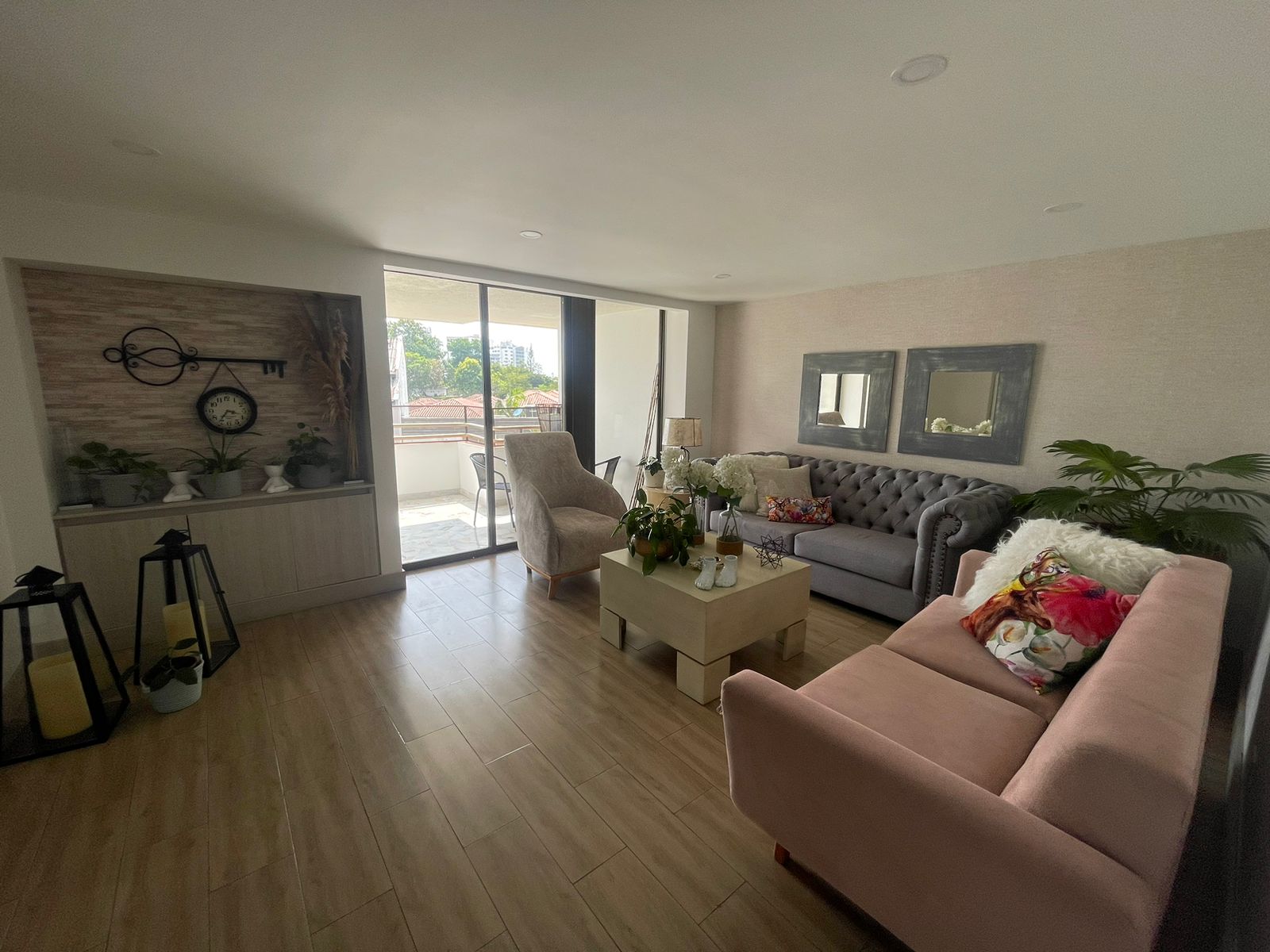 se vende Apartamento en la castellana (5).jpg