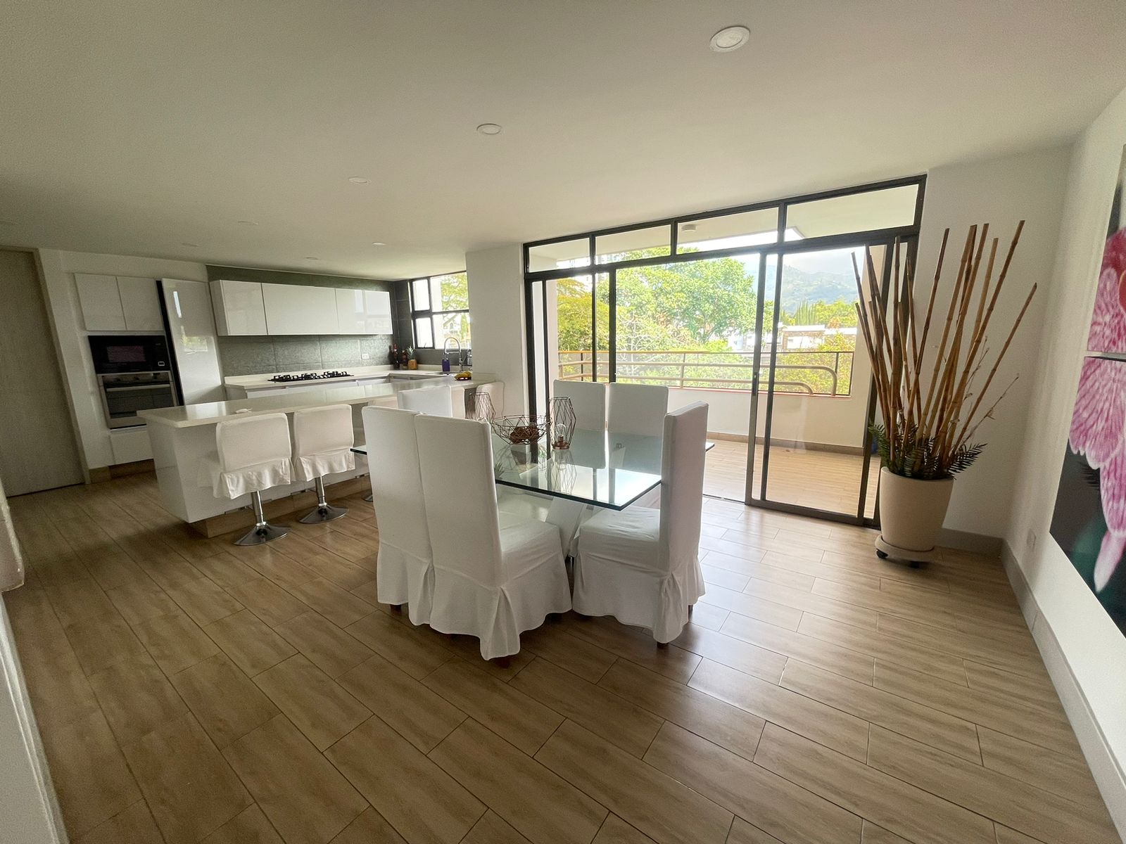 se vende Apartamento en la castellana (10).jpg