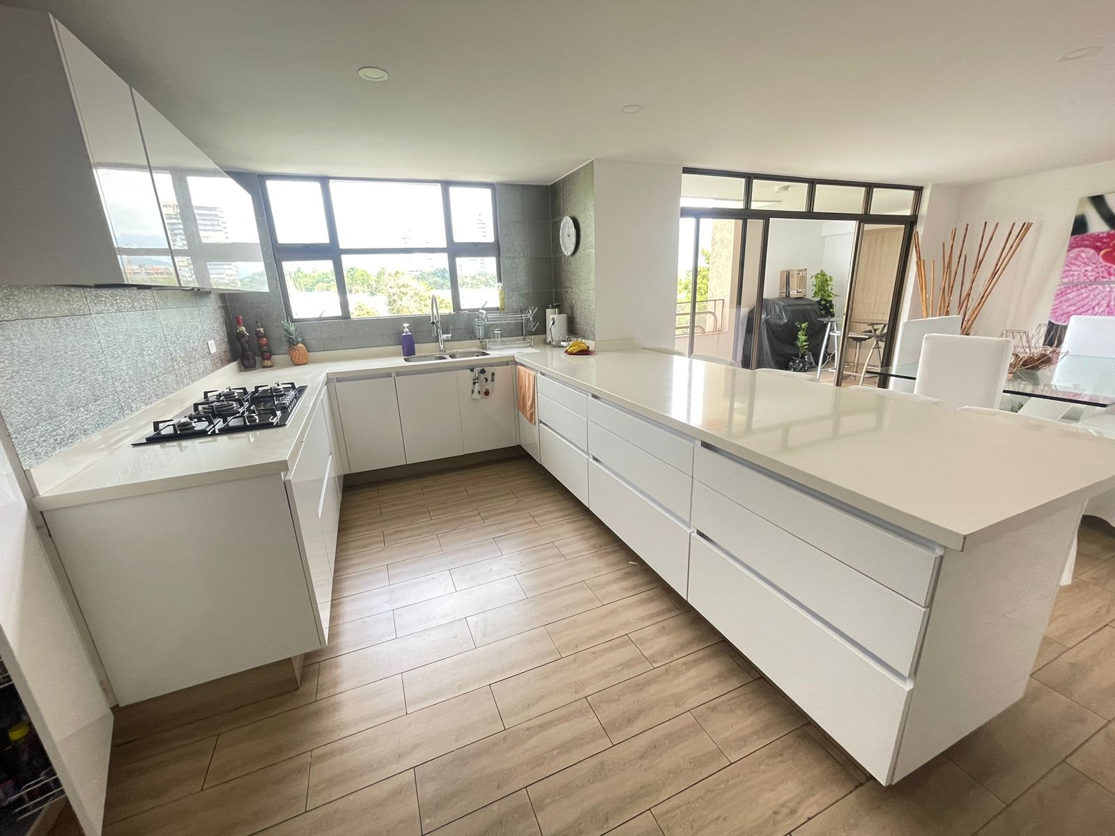 se vende Apartamento en la castellana (21).jpg