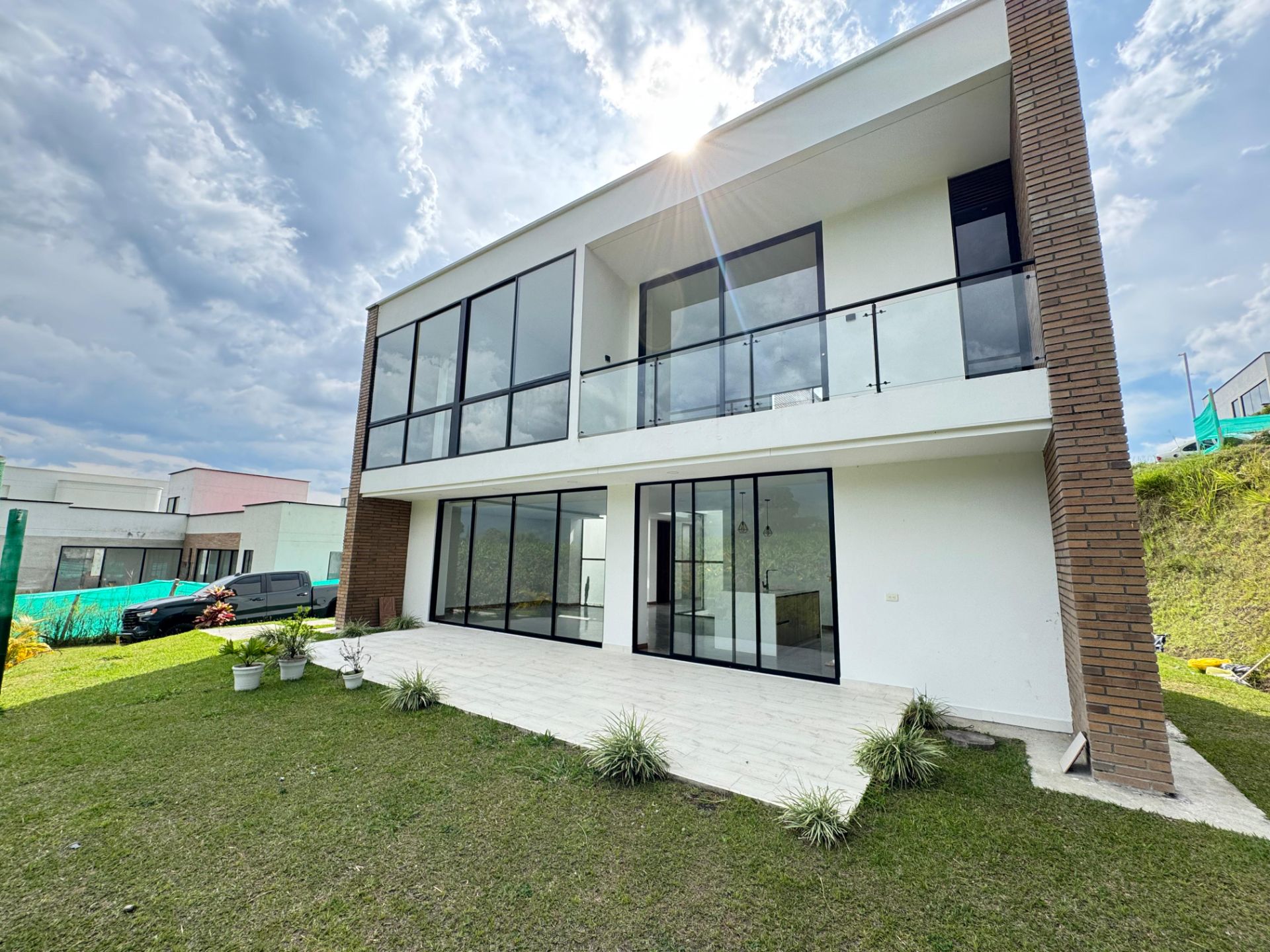 SE VENDE CASA CAMPESTRE EN CALARCÁ  1..jpg