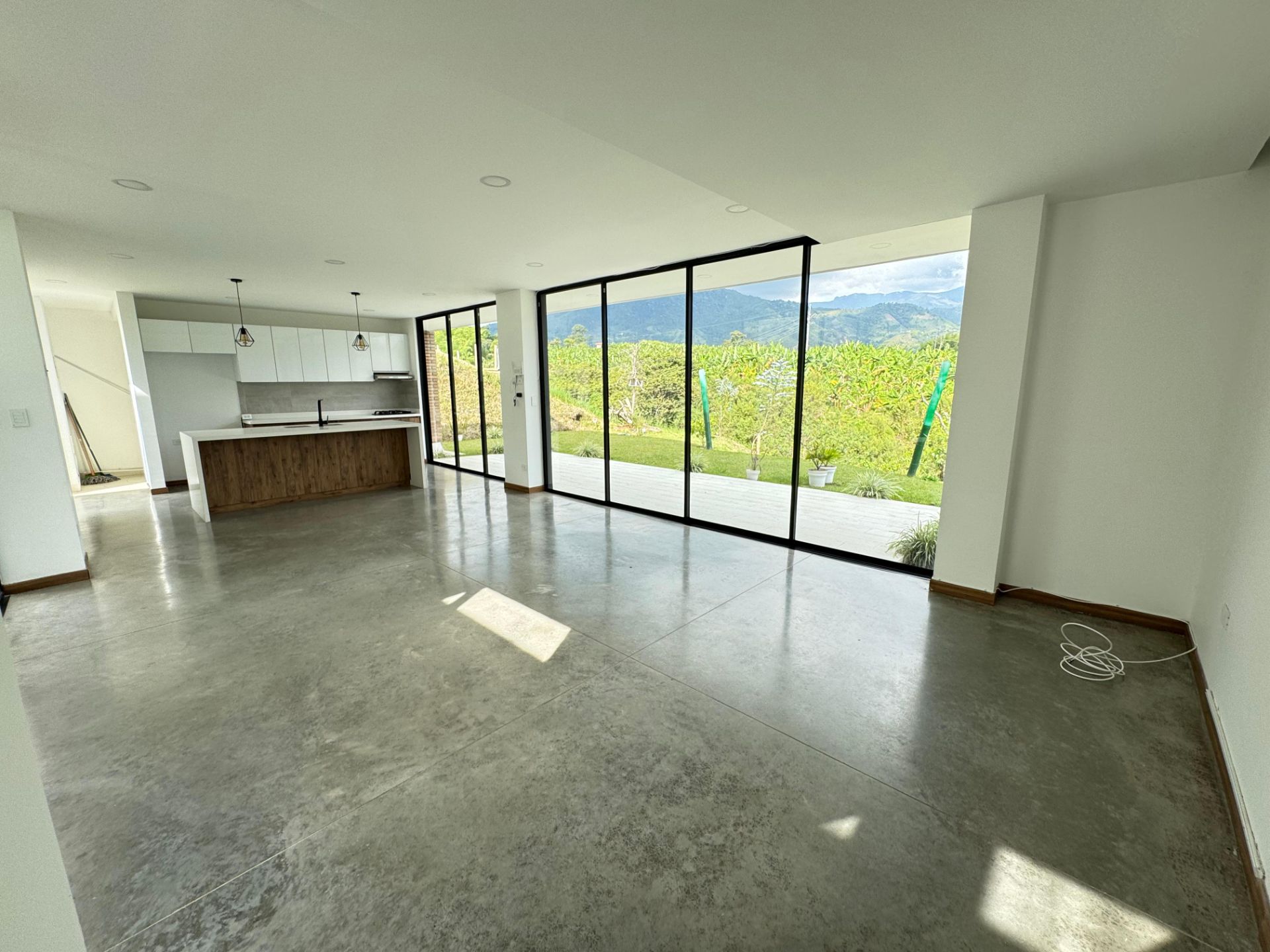 SE VENDE CASA CAMPESTRE EN CALARCÁ  5..jpg