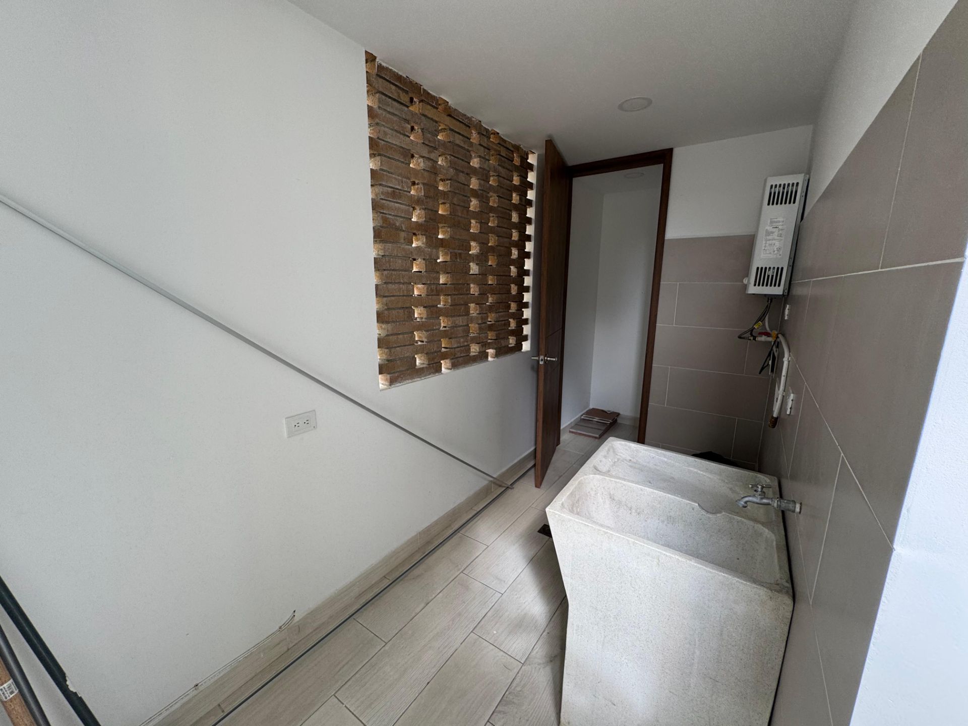 SE VENDE CASA CAMPESTRE EN CALARCÁ  9..jpg