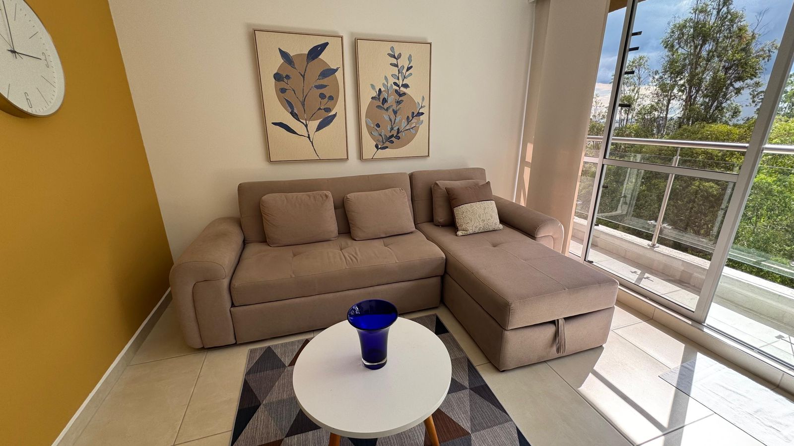 HERMOSO APARTAMENTO AL NORTE DE LA CIUDAD POR MENSUALIDAD    (18).jpg