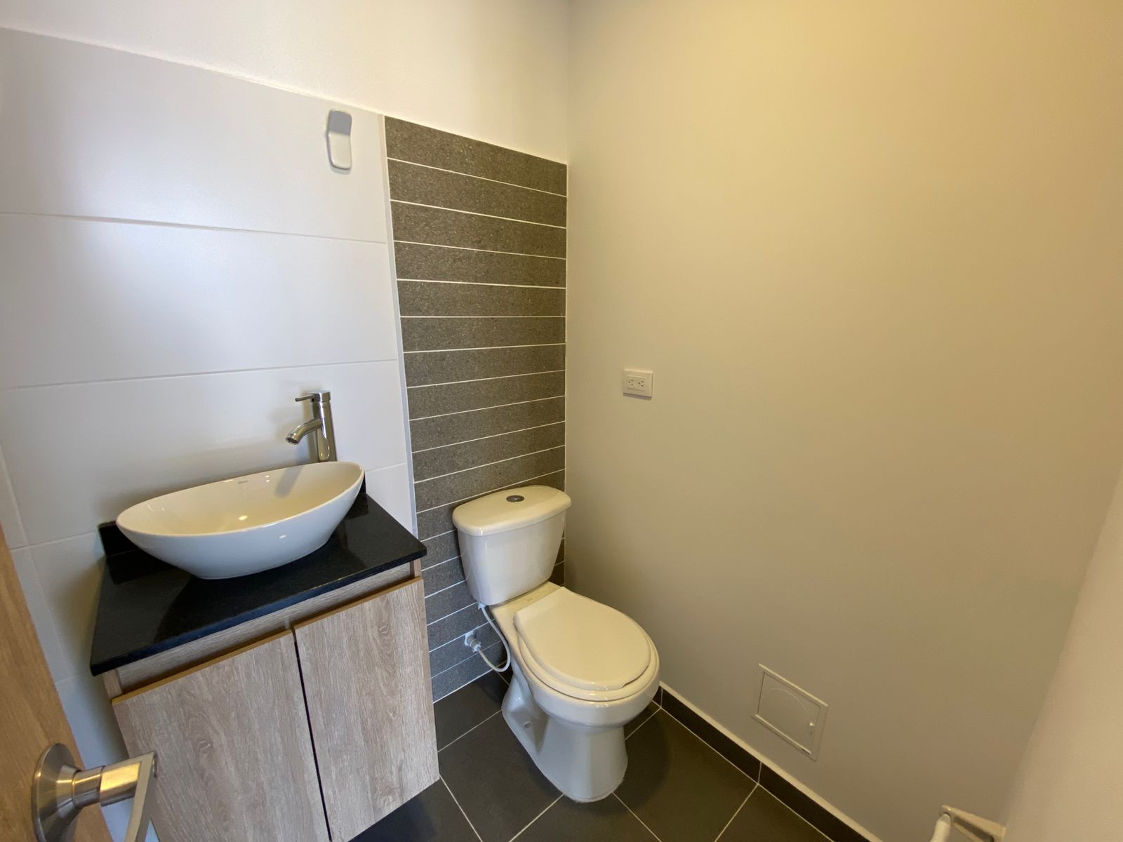 SE VENDE APTO EN ORO NEGRO  24..jpg