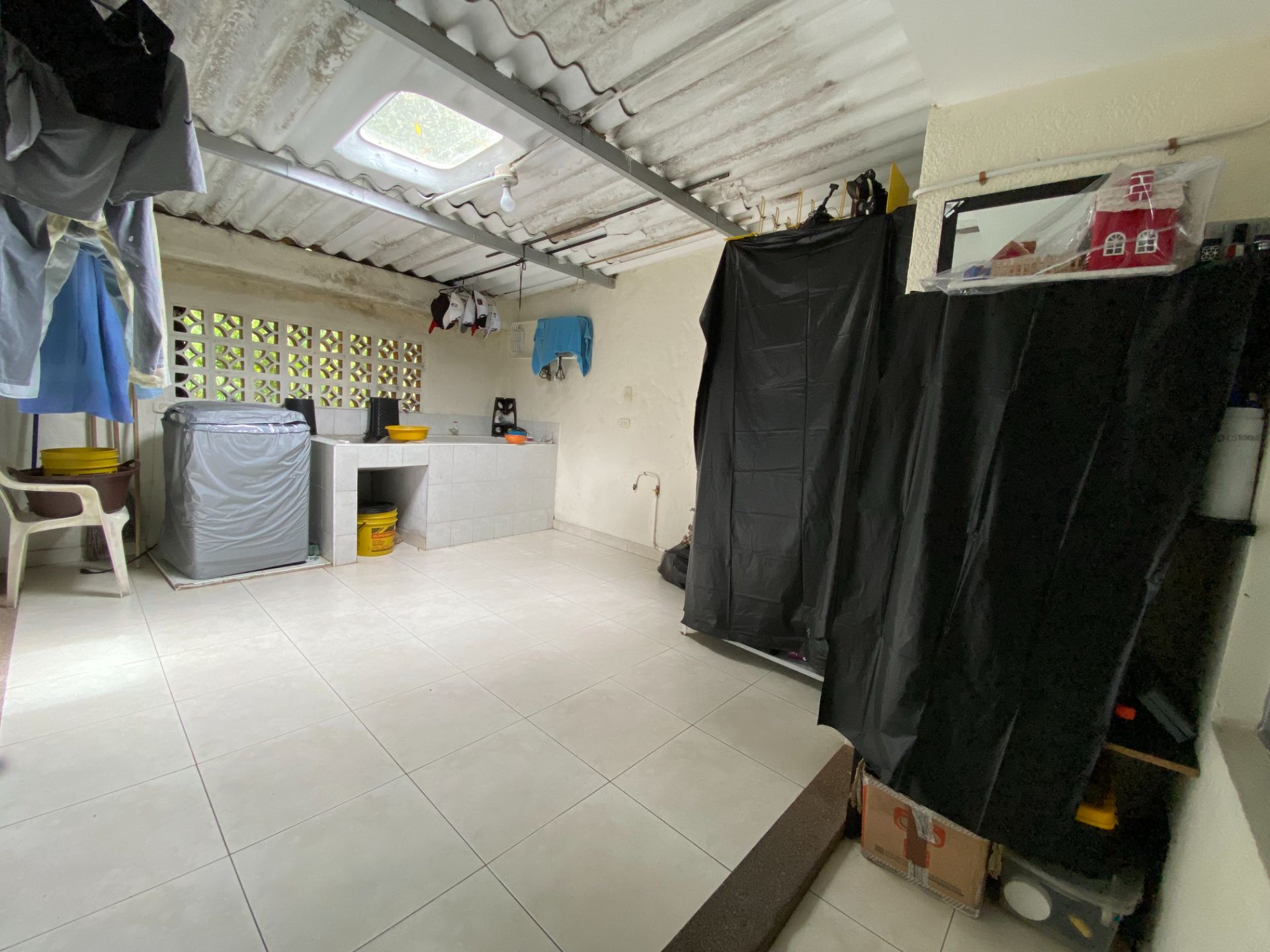 SE VENDE CASA EN EL SECTOR BAARRIO QUINDIO 24..JPG