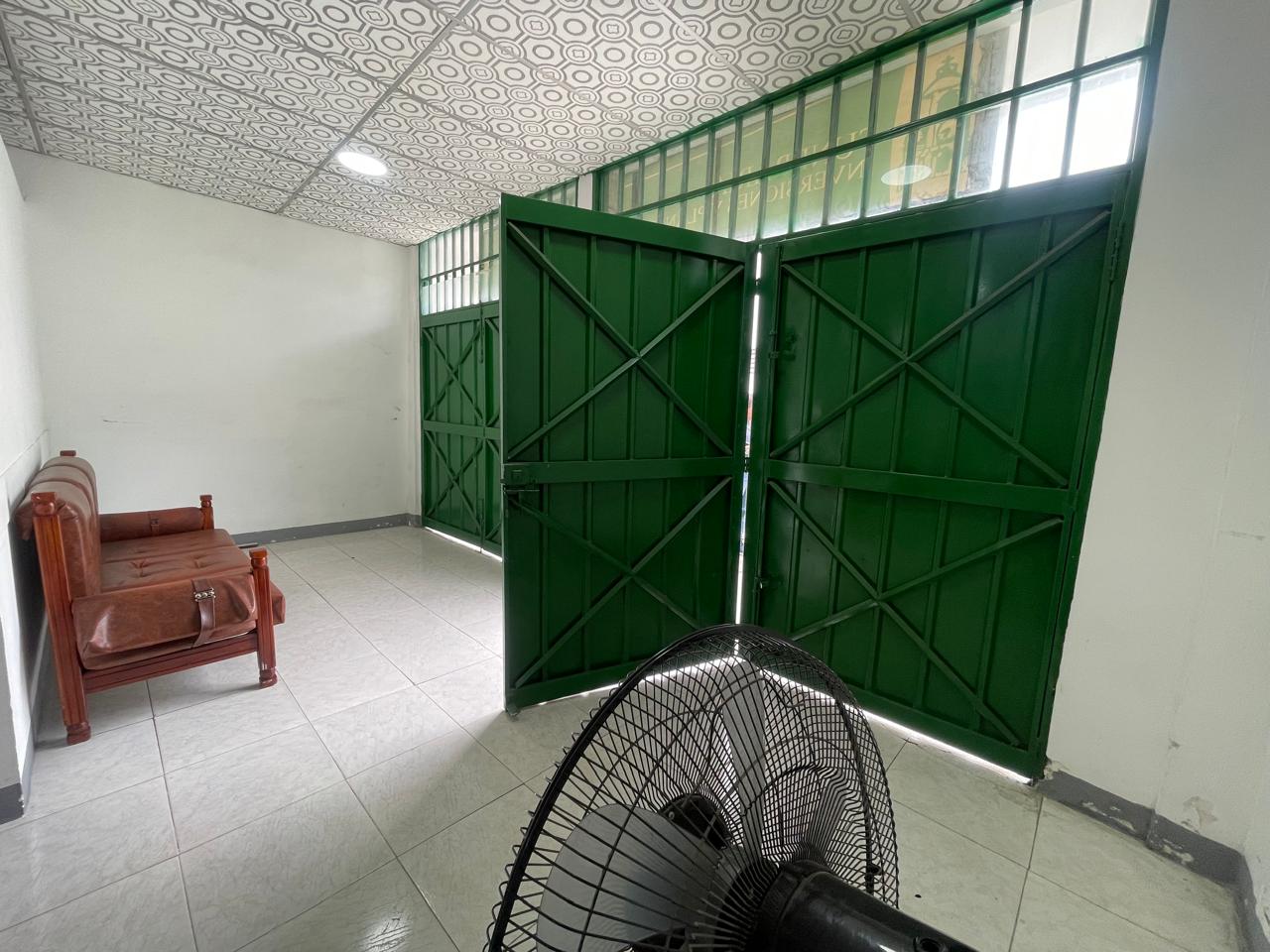 LOCAL LA TEBAIDA 10..jpeg