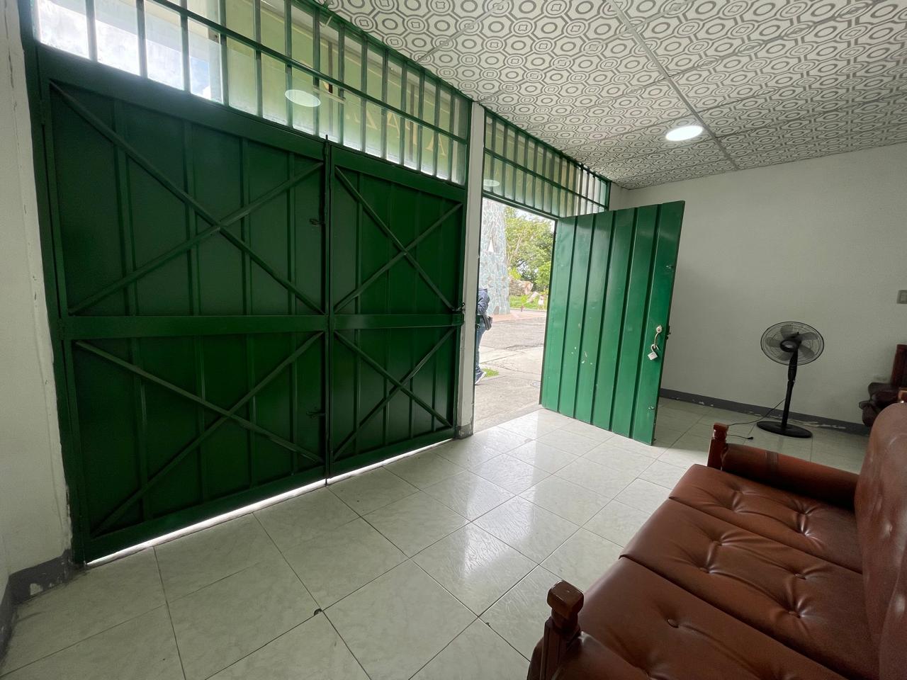 LOCAL LA TEBAIDA 9..jpeg