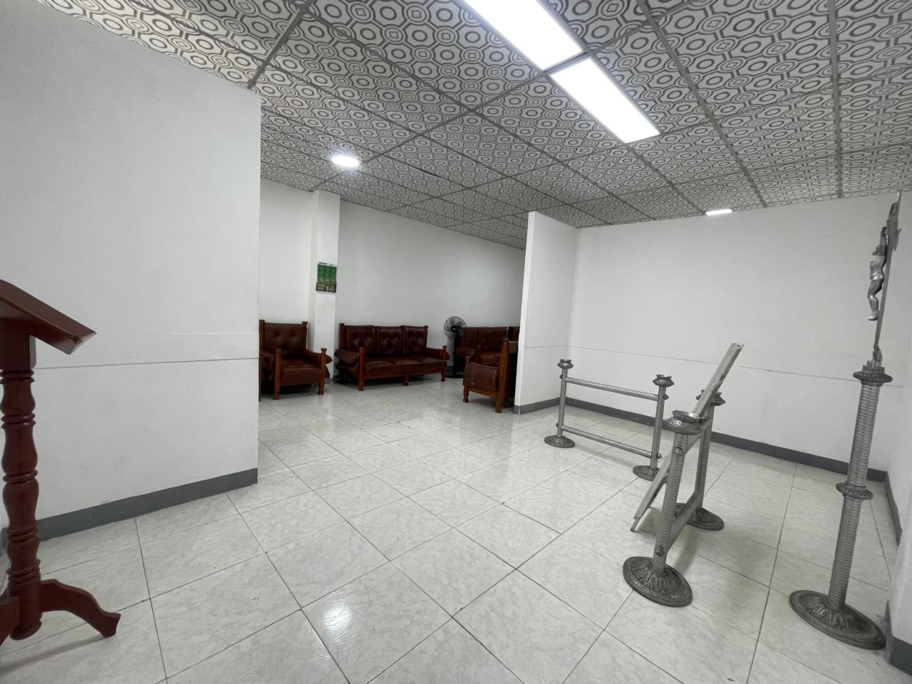 LOCAL LA TEBAIDA 14..jpeg