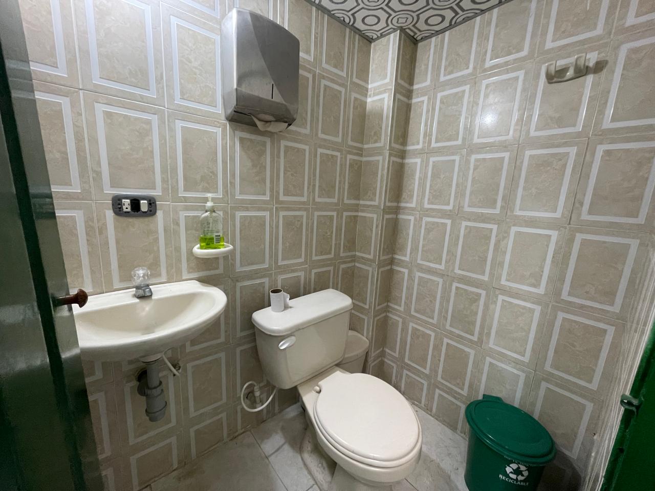 LOCAL LA TEBAIDA 24..jpeg