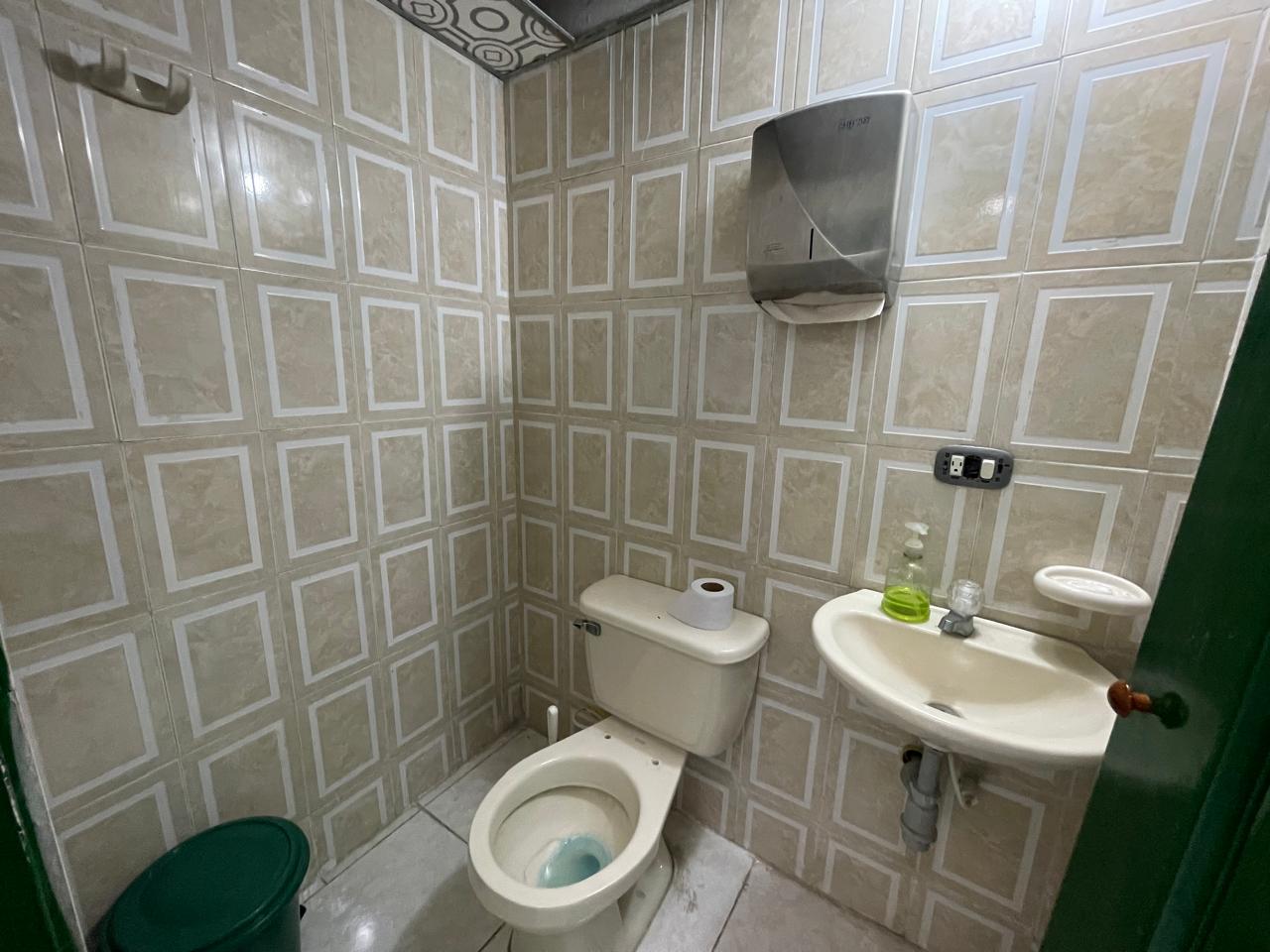 LOCAL LA TEBAIDA 26..jpeg