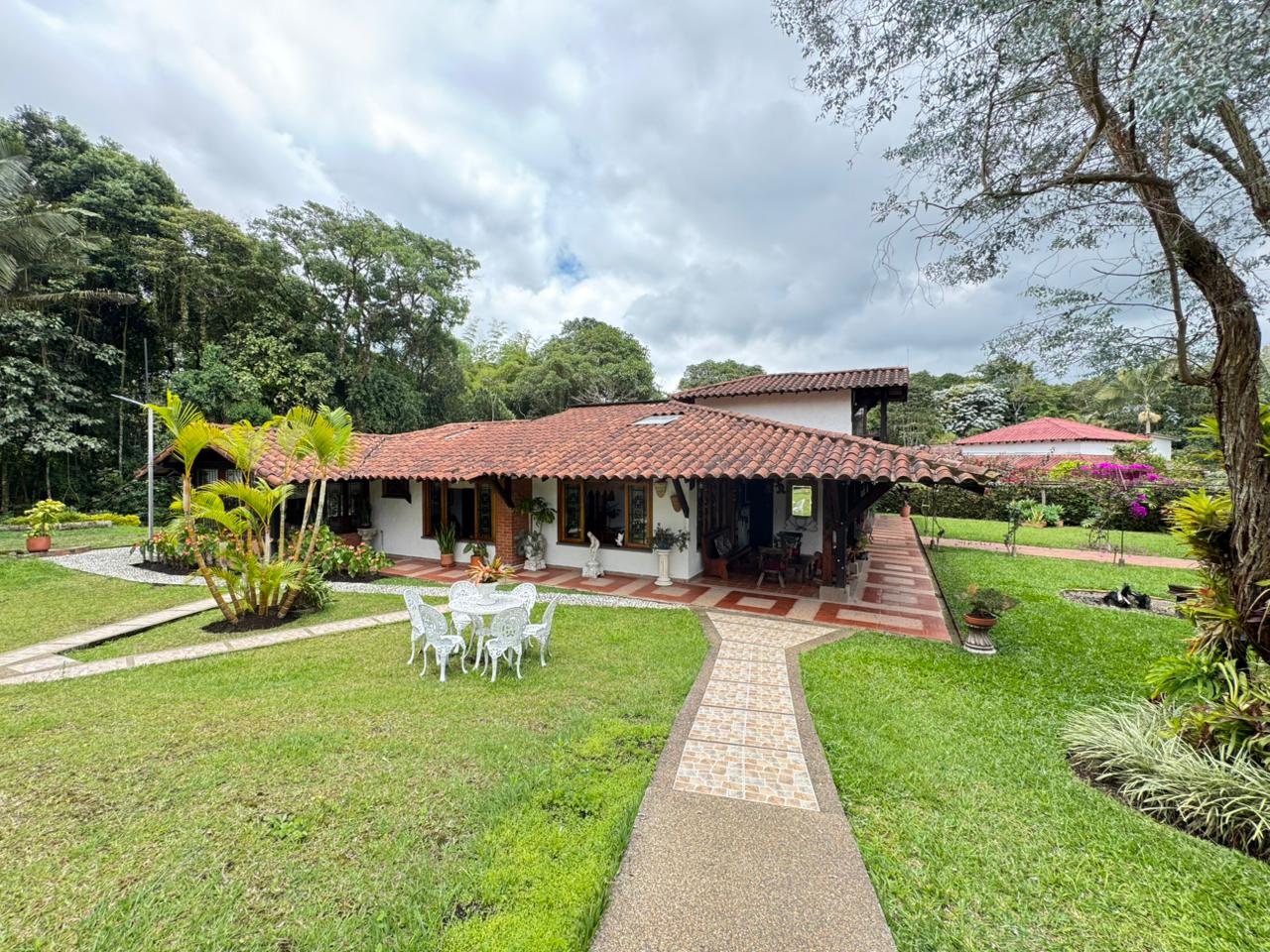 13. CASA URAPANES (5).jpeg