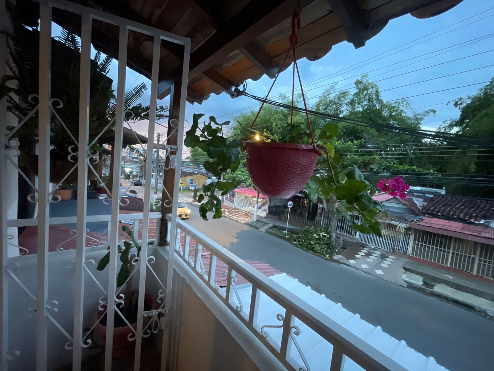 SE VENDE CASA EN MANANTIALES  28..jpg