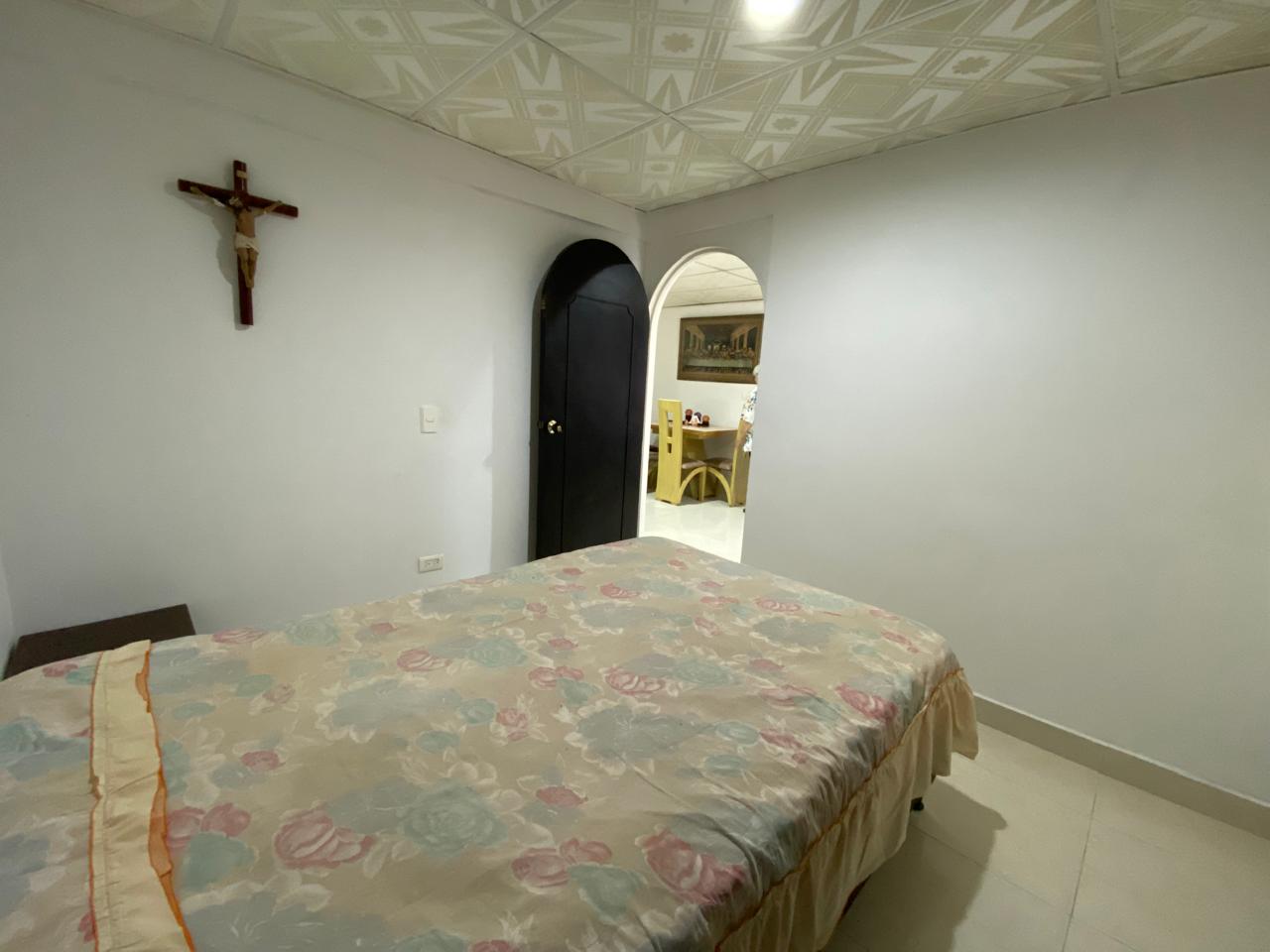 SE VENDE CASA EN BOSQUES DE PINARES 12..jpg