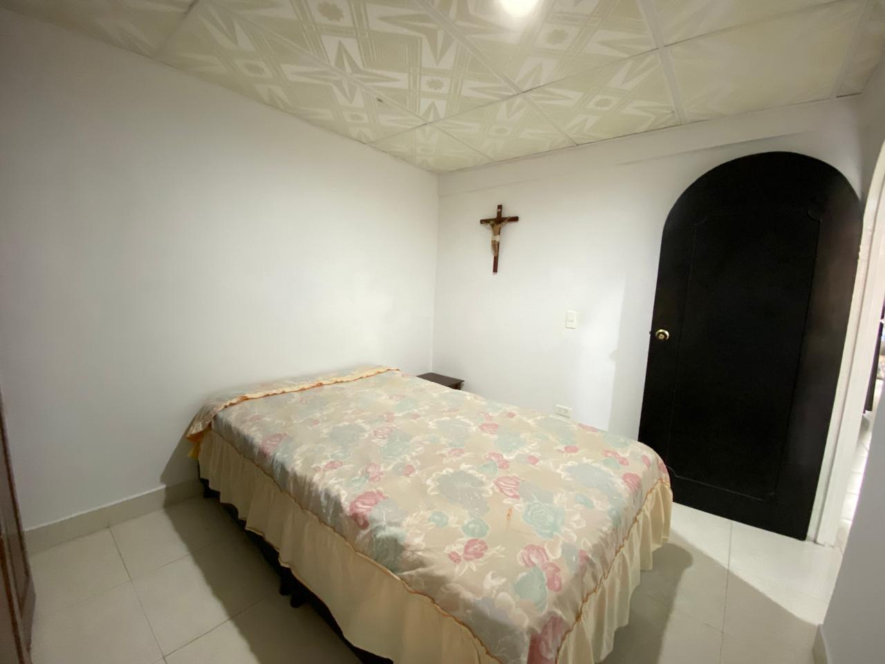 SE VENDE CASA EN BOSQUES DE PINARES 13..jpg