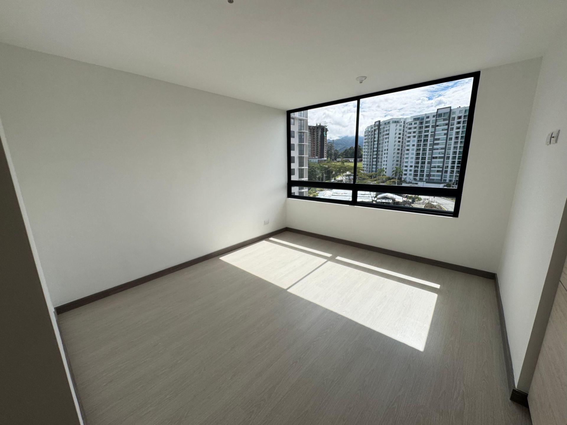 SE VENDE APTO EN HACIENDA EL CORTIJO IM.  17..jpg