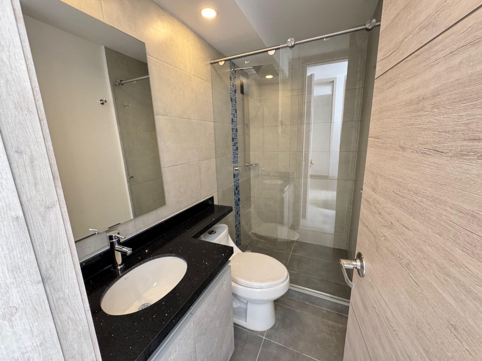 SE VENDE APTO EN HACIENDA EL CORTIJO IM.  22..jpg