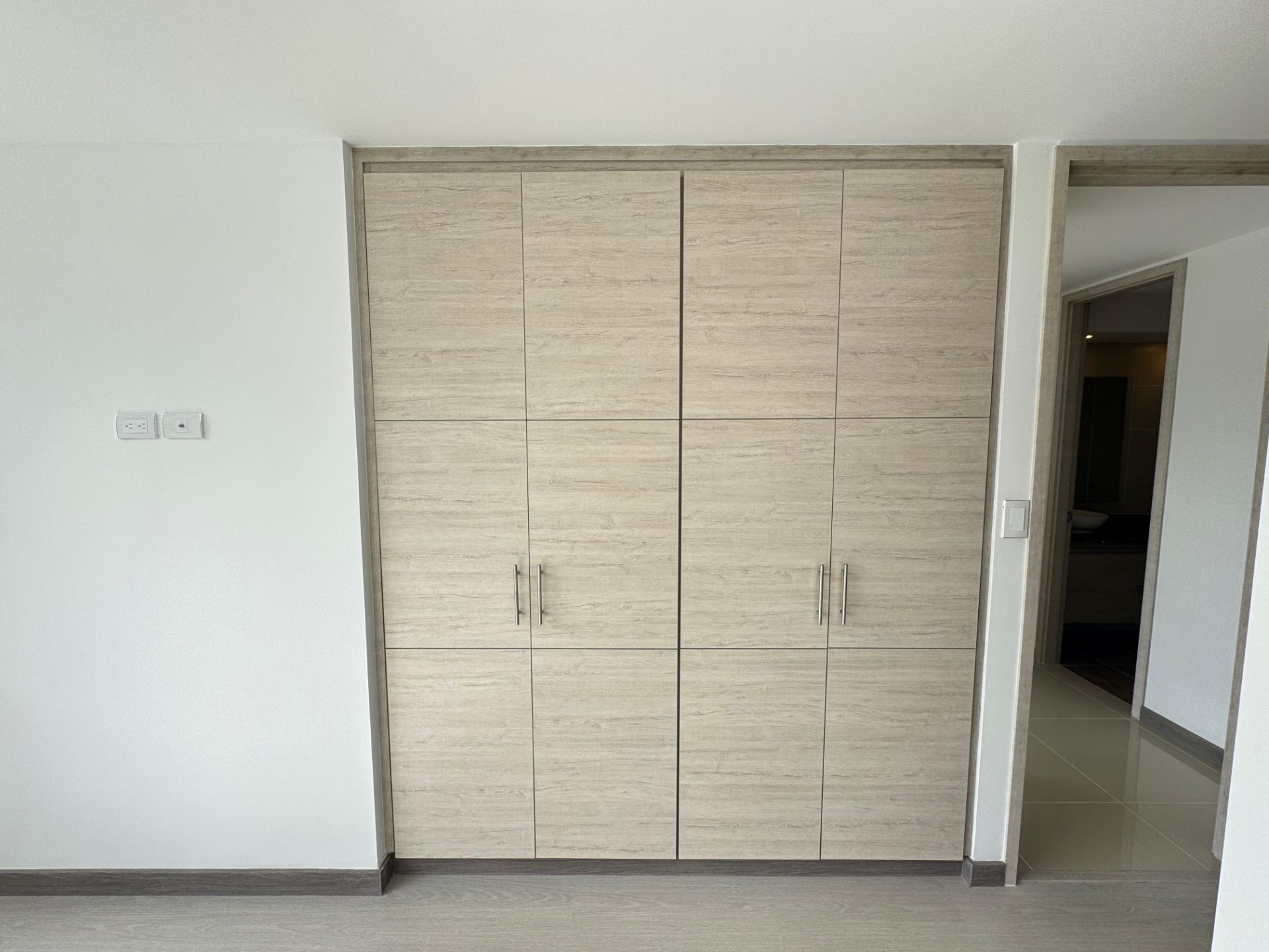 SE VENDE APTO EN HACIENDA EL CORTIJO IM.  16..jpg