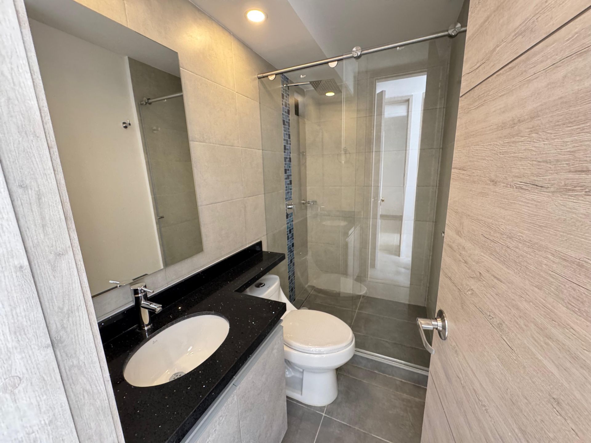 SE VENDE APTO EN HACIENDA EL CORTIJO IM.  21..jpg