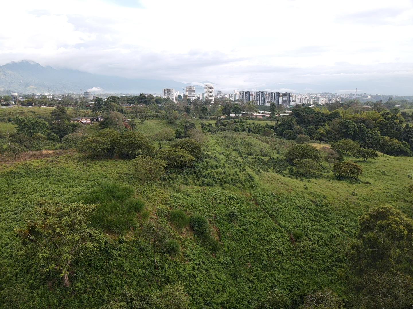 SE VENDE APTO EN HACIENDA EL CORTIJO IM.  28..jpeg