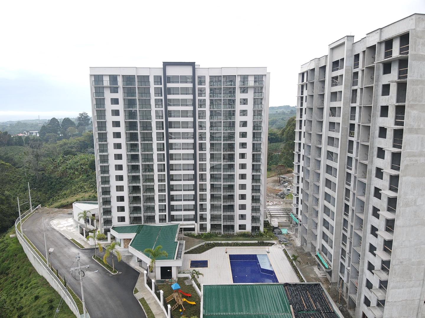 SE VENDE APTO EN HACIENDA EL CORTIJO IM.  27..jpeg