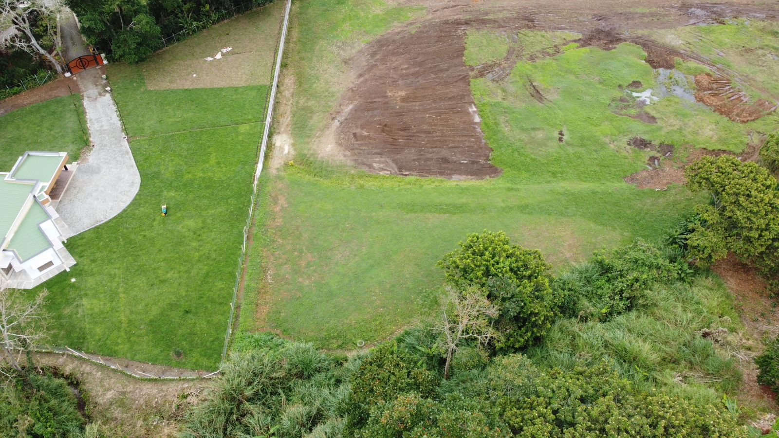 SE VENDE LOTE EN CAICEDONIA (1).jpg