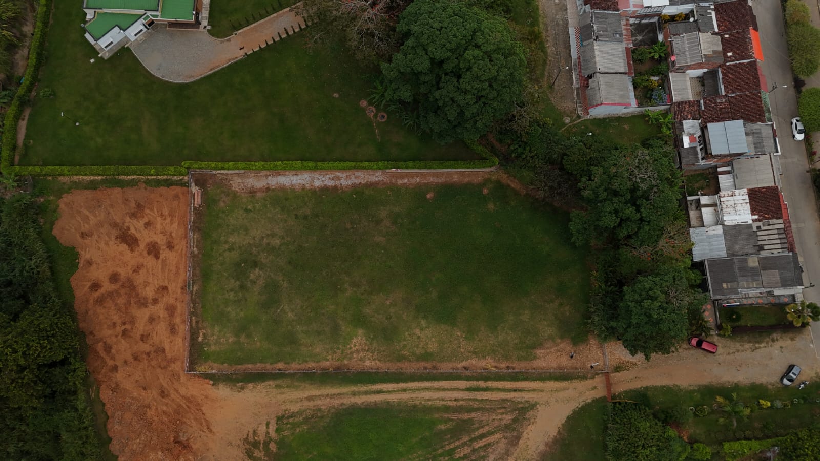 SE VENDE LOTE EN CAICEDONIA (6).jpg