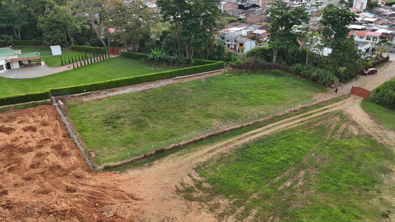 SE VENDE LOTE EN CAICEDONIA (8).jpg