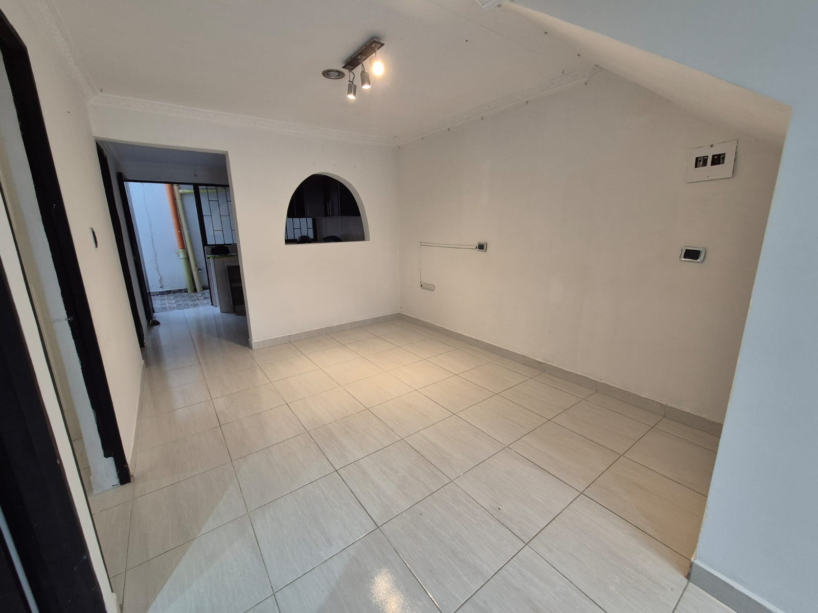 SE ALQUILA CASA  2..jpg