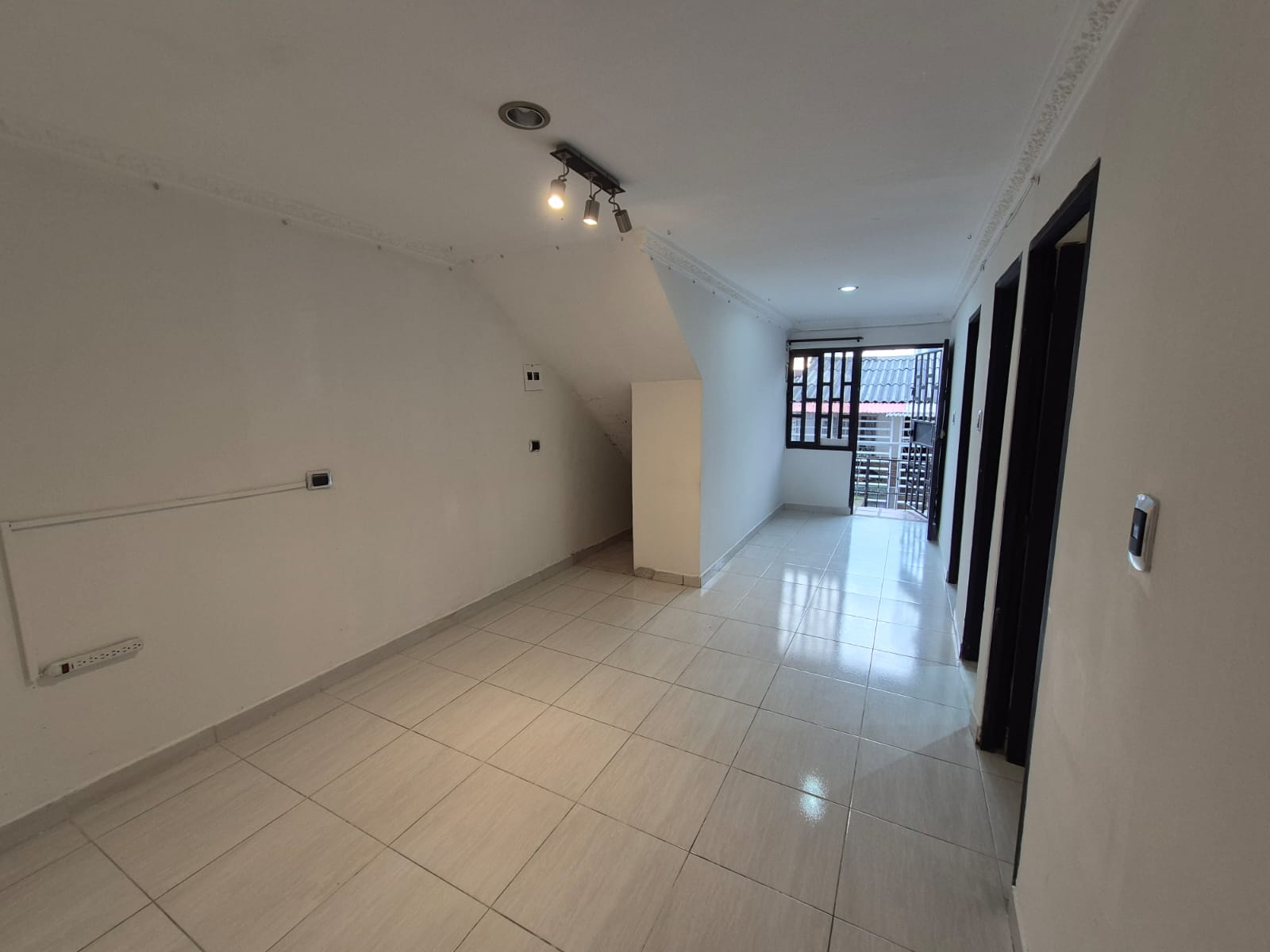 SE ALQUILA CASA  4..jpg