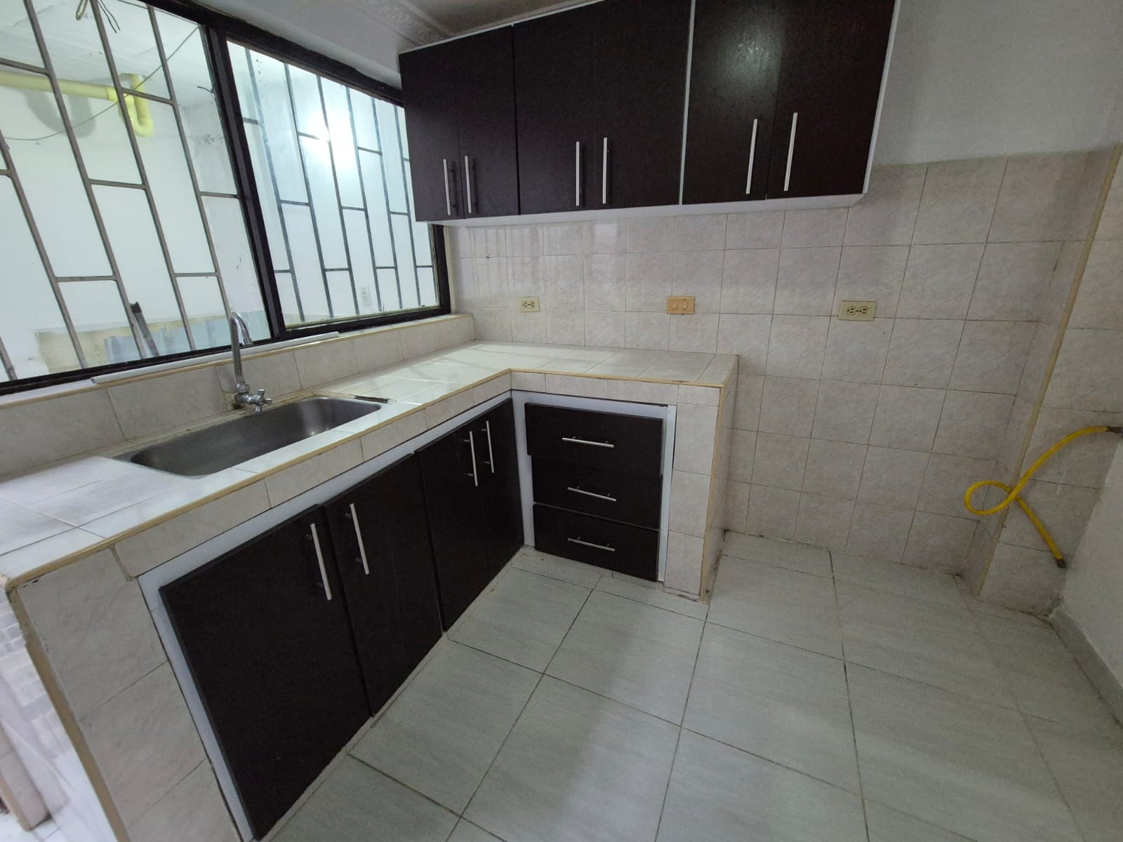 SE ALQUILA CASA  9..jpg