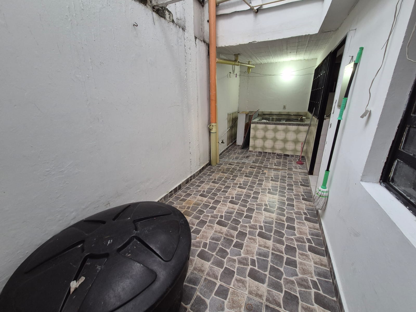 SE ALQUILA CASA  24..jpg