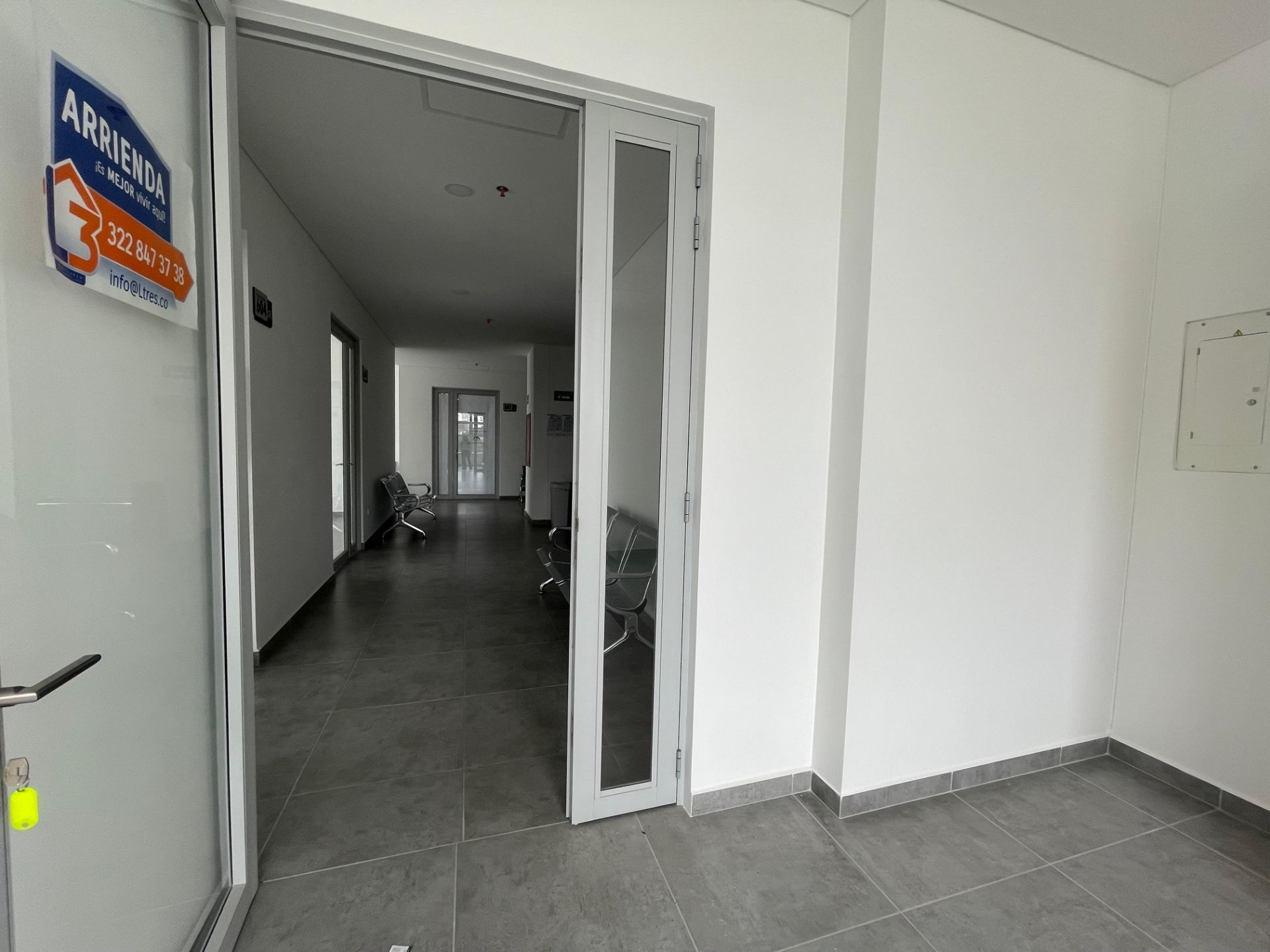 se vende consultorio en el sector de fundadores (3).jpeg