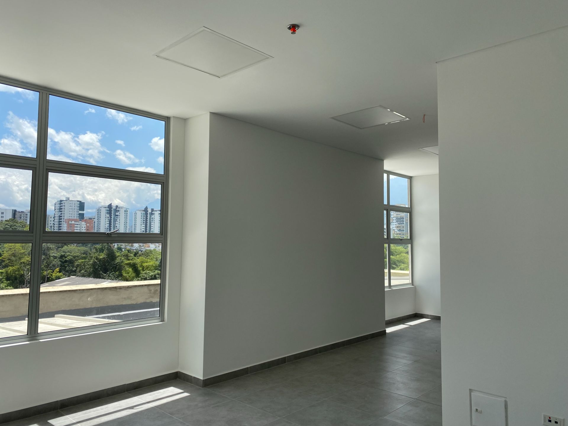 se vende consultorio en el sector de fundadores (21).JPG